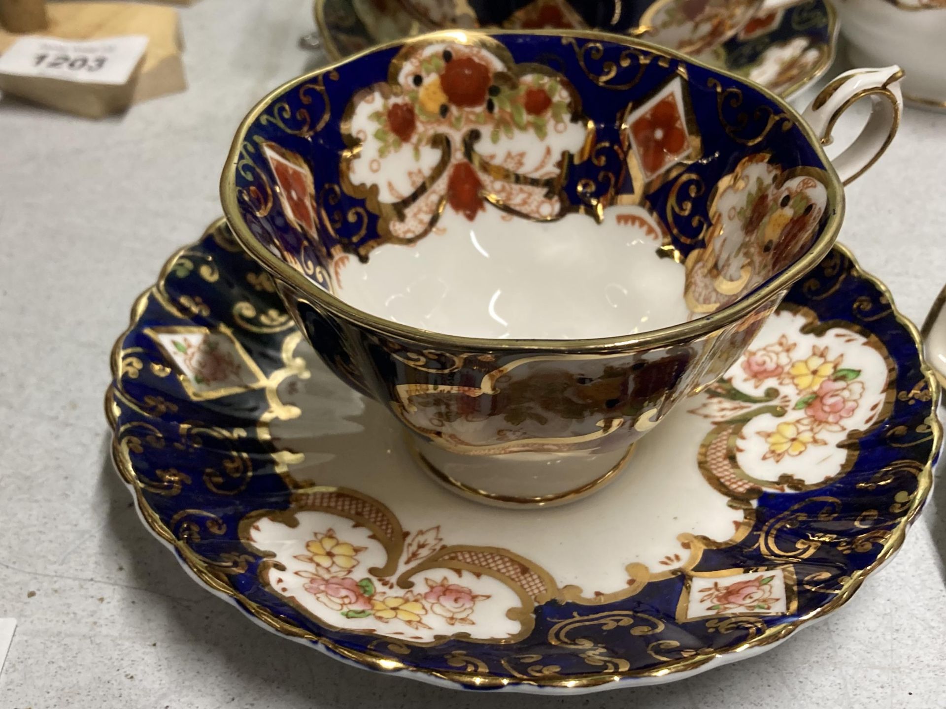 A VINTAGE SADLER TEAPOT, ROYAL ALBERT TEA WARES AND NORTIAKE DRESSING TABLE TRAY AND JAR - Image 6 of 7