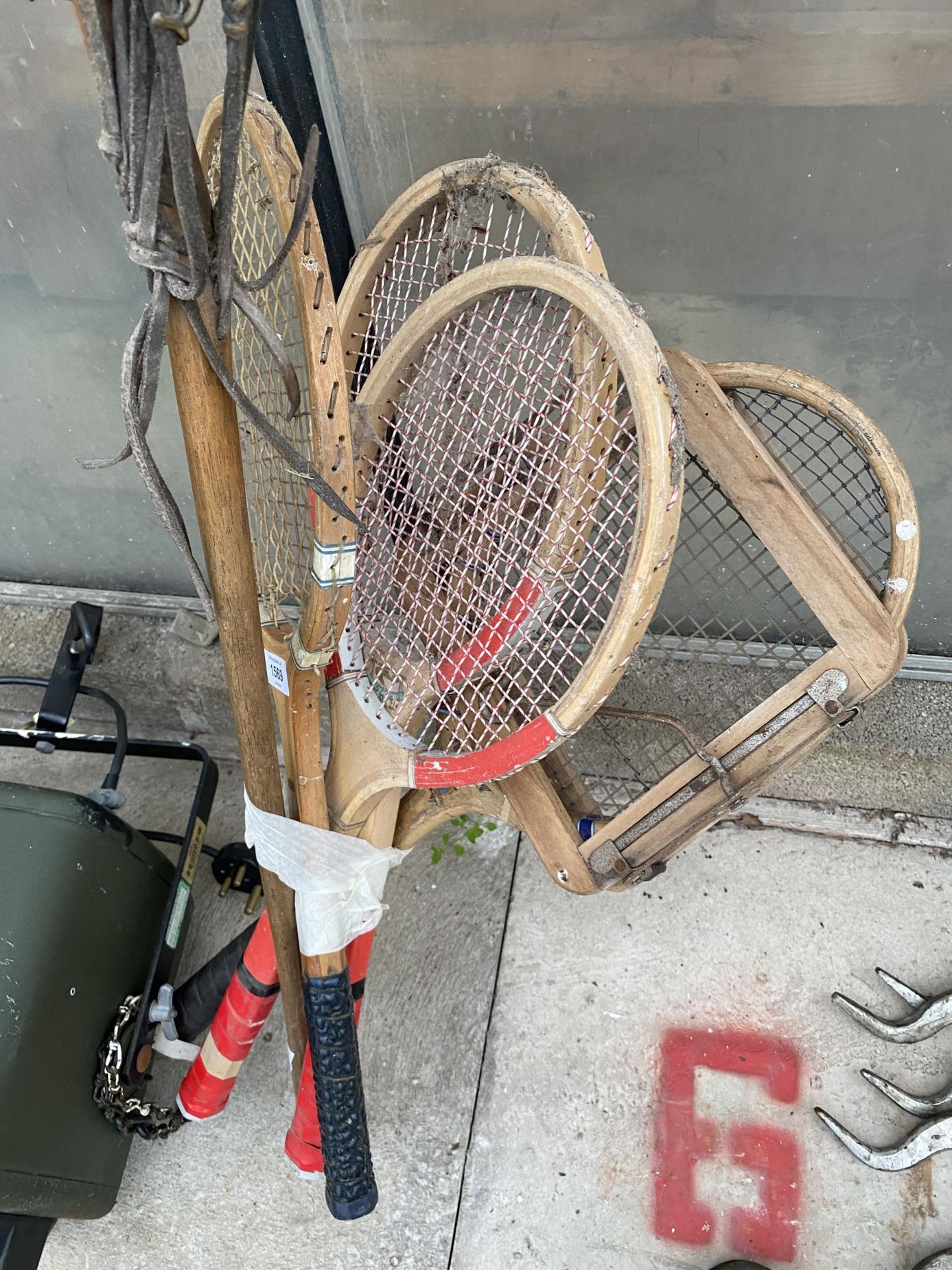 FOUR VINTAGE WOODEN TENNIS RACKETS AND A LACROSS RACKET - Image 2 of 3