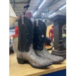 A PAIR OF VINTAGE LEATHER AND SNAKESKIN AMERICAN COWBOY BOOTS, AMERICAN SIZE 10.5D