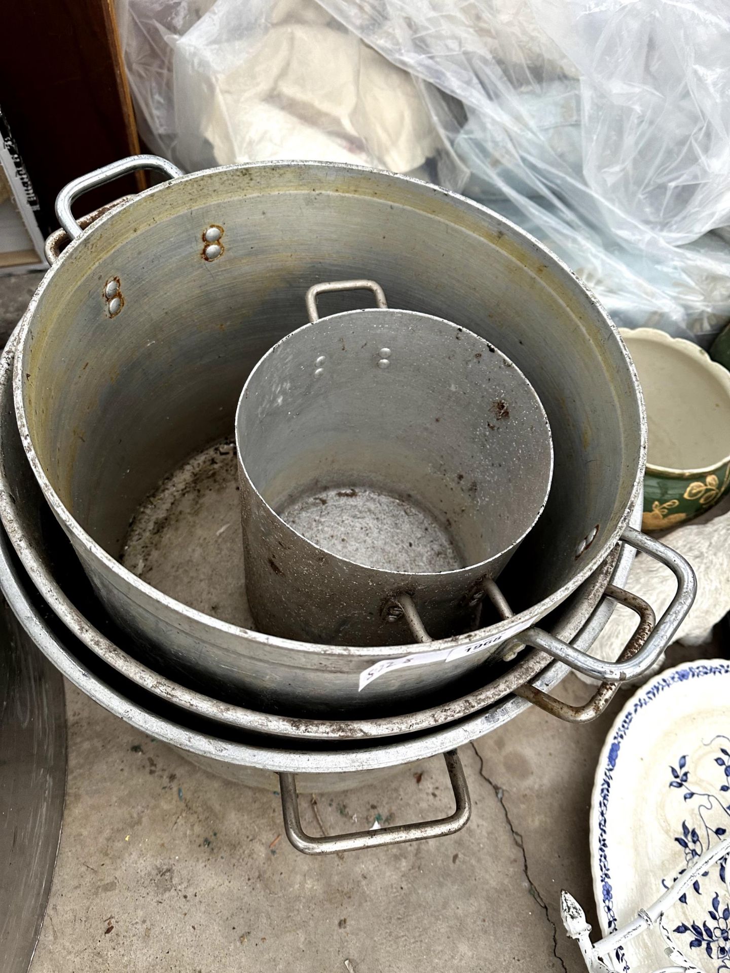 FOUR VARIOUS ALUMINIUM COOKING POTS - Image 2 of 2