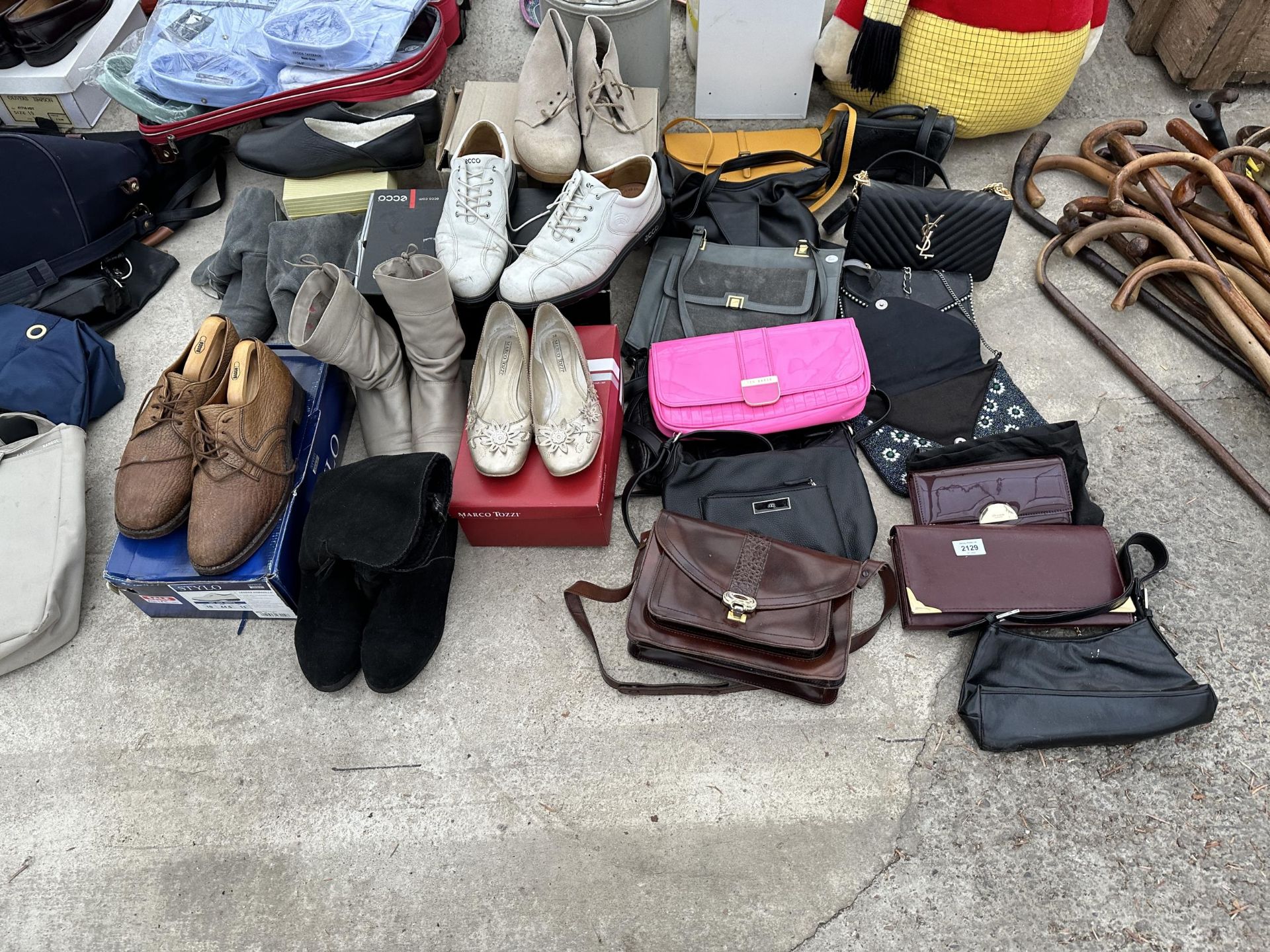 AN ASSORTMENT OF LADIES HANDBAGS AND SHOES