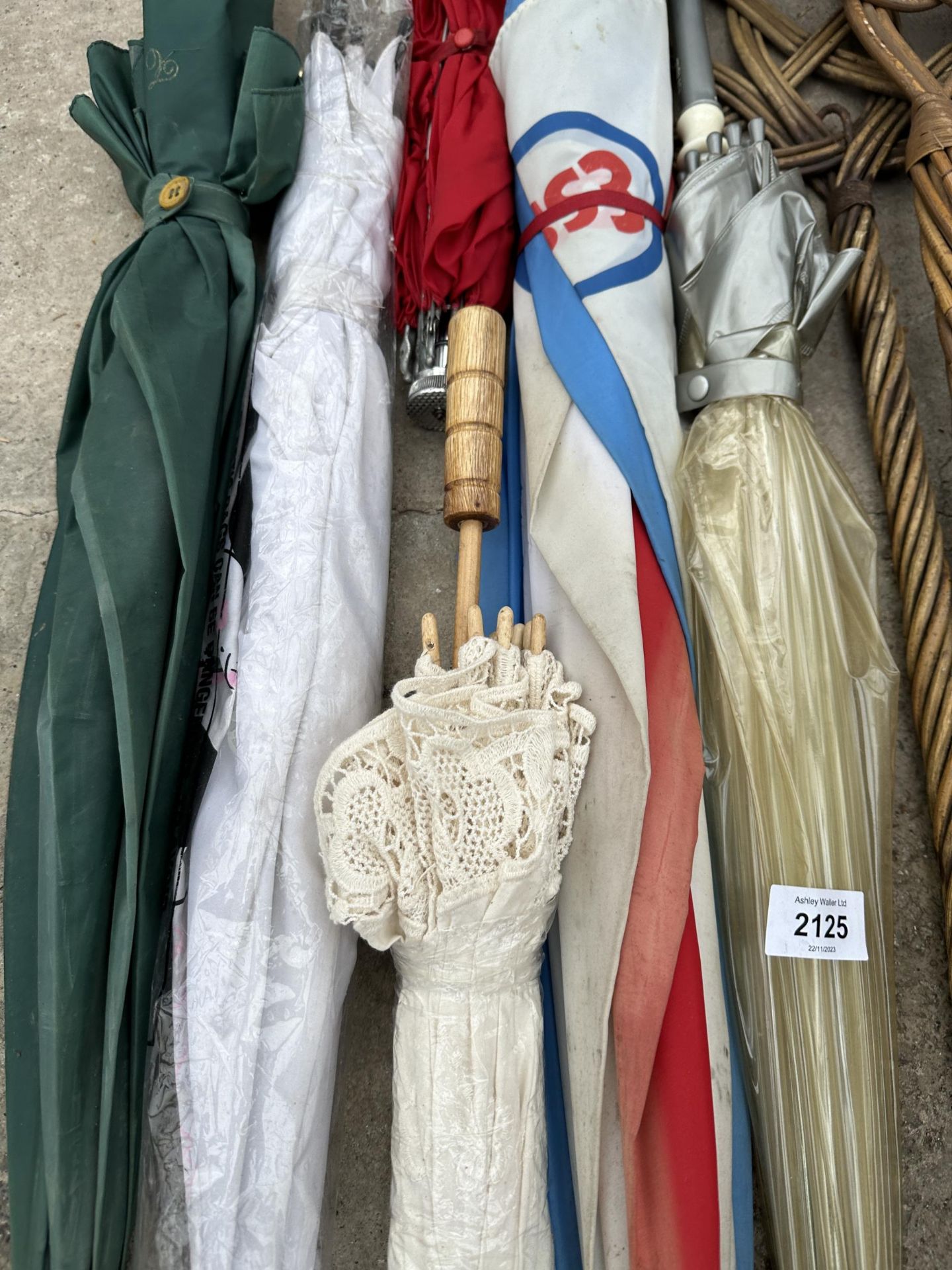 AN ASSORTMENT OF UMBRELLAS AND TWO CARPET BEATERS - Image 2 of 2
