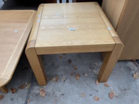 A RETRO OAK LAMP TABLE, 22" SQUARE