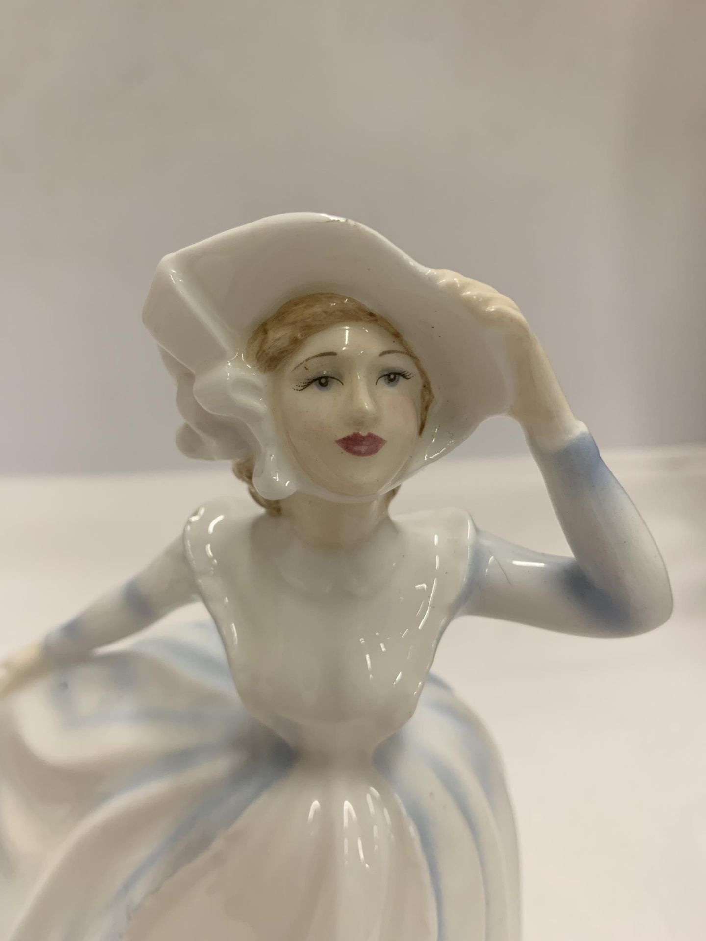 A ROYAL DOULTON LADY FIGURE IN BLUE DRESS - Image 2 of 6