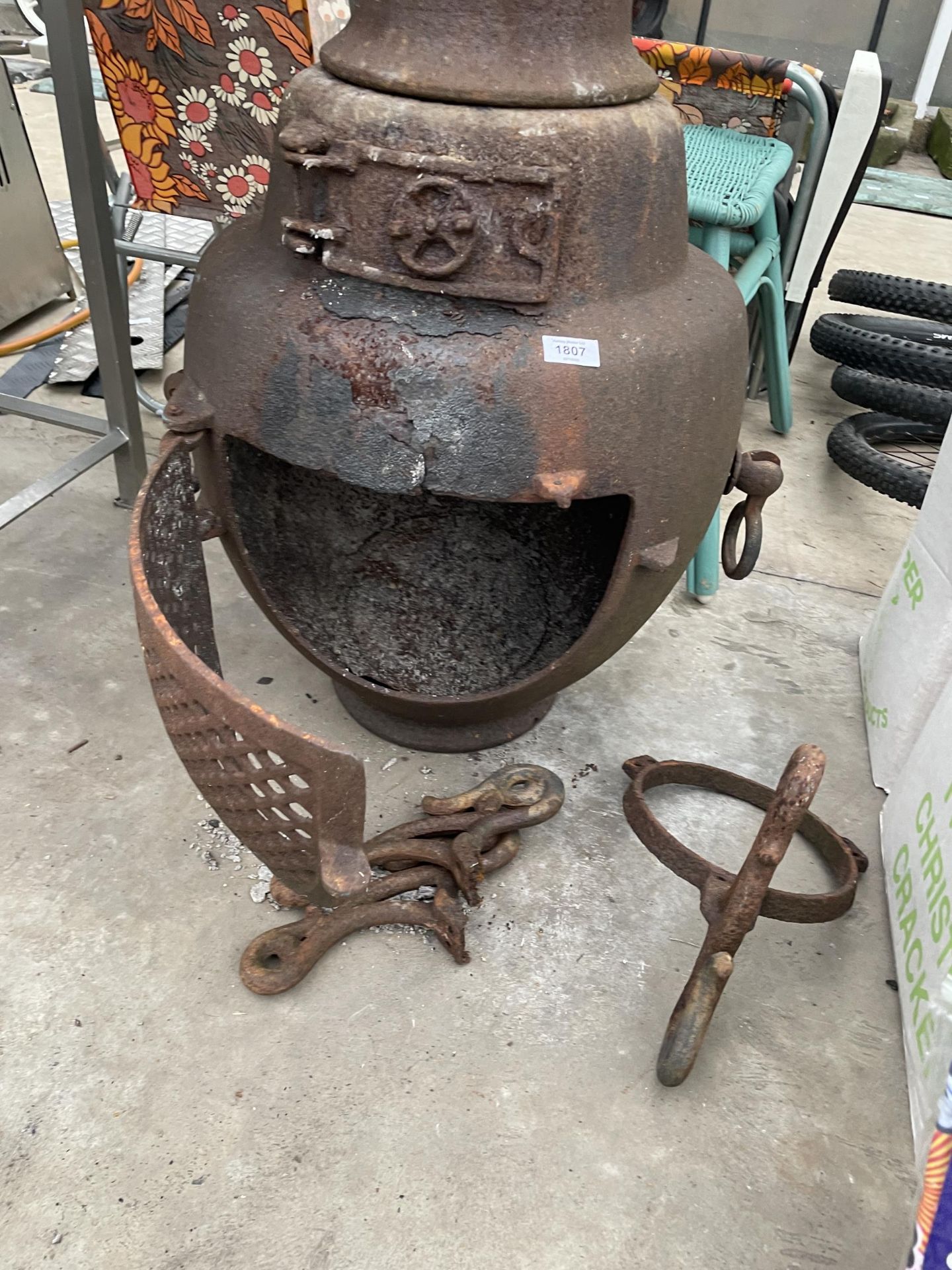A CAST IRON GARDEN CHIMENEA ( STAND AND BASE A/F) - Image 2 of 2