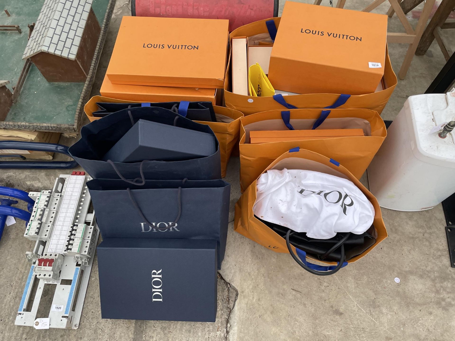 AN ASSORTMENT OF EMPTY FASHION BOXES AND BAGS