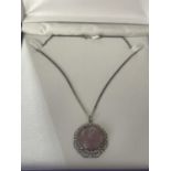 A BOXED SILVER AND AGATE NECKLACE