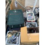 AN ASSORTMENT OF HOUSEHOLD CLEARANCE ITEMS