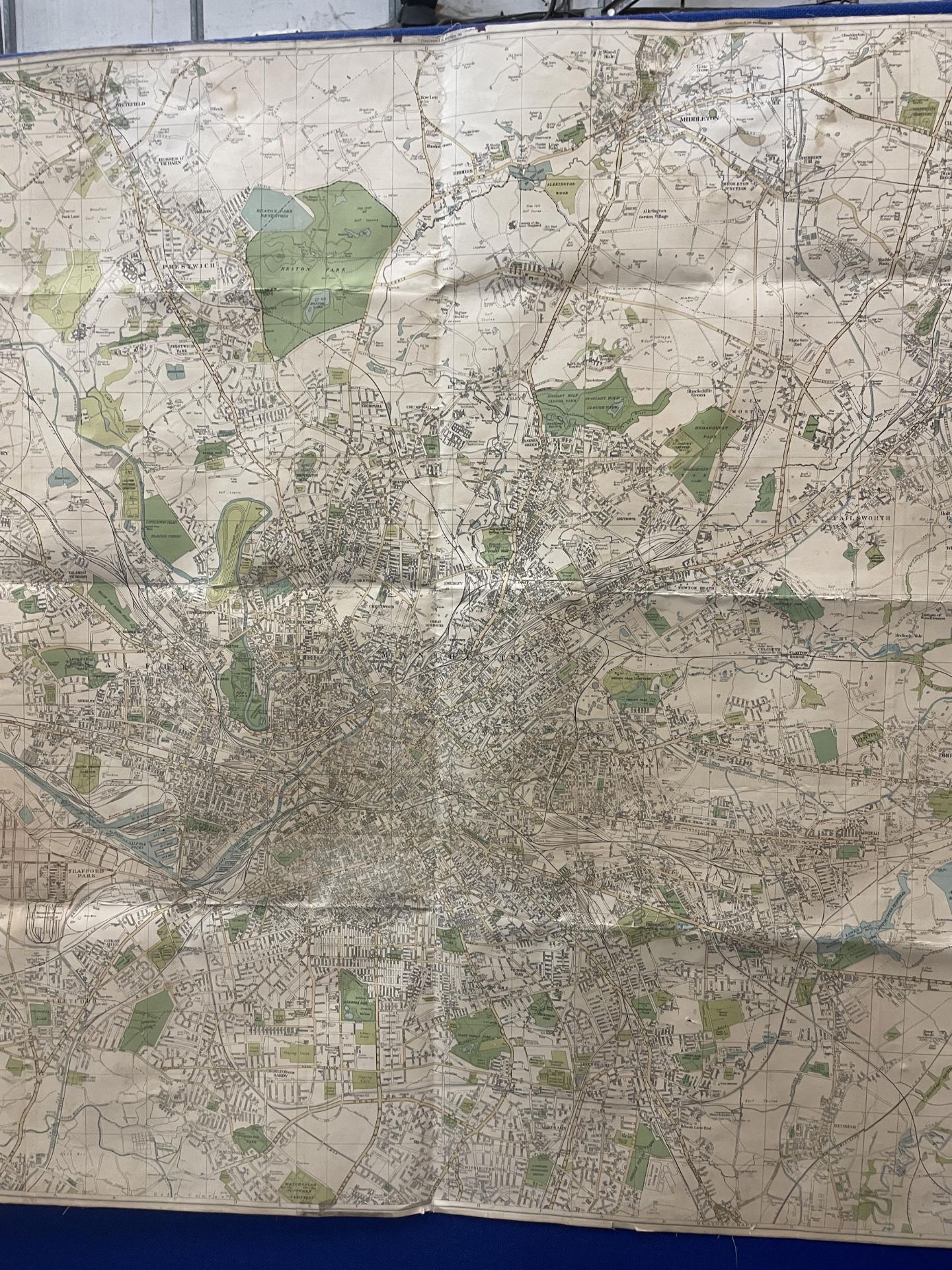 A LARGE VINTAGE L.R ROBERTS & CO MAP OF MANCHESTER - Image 2 of 3
