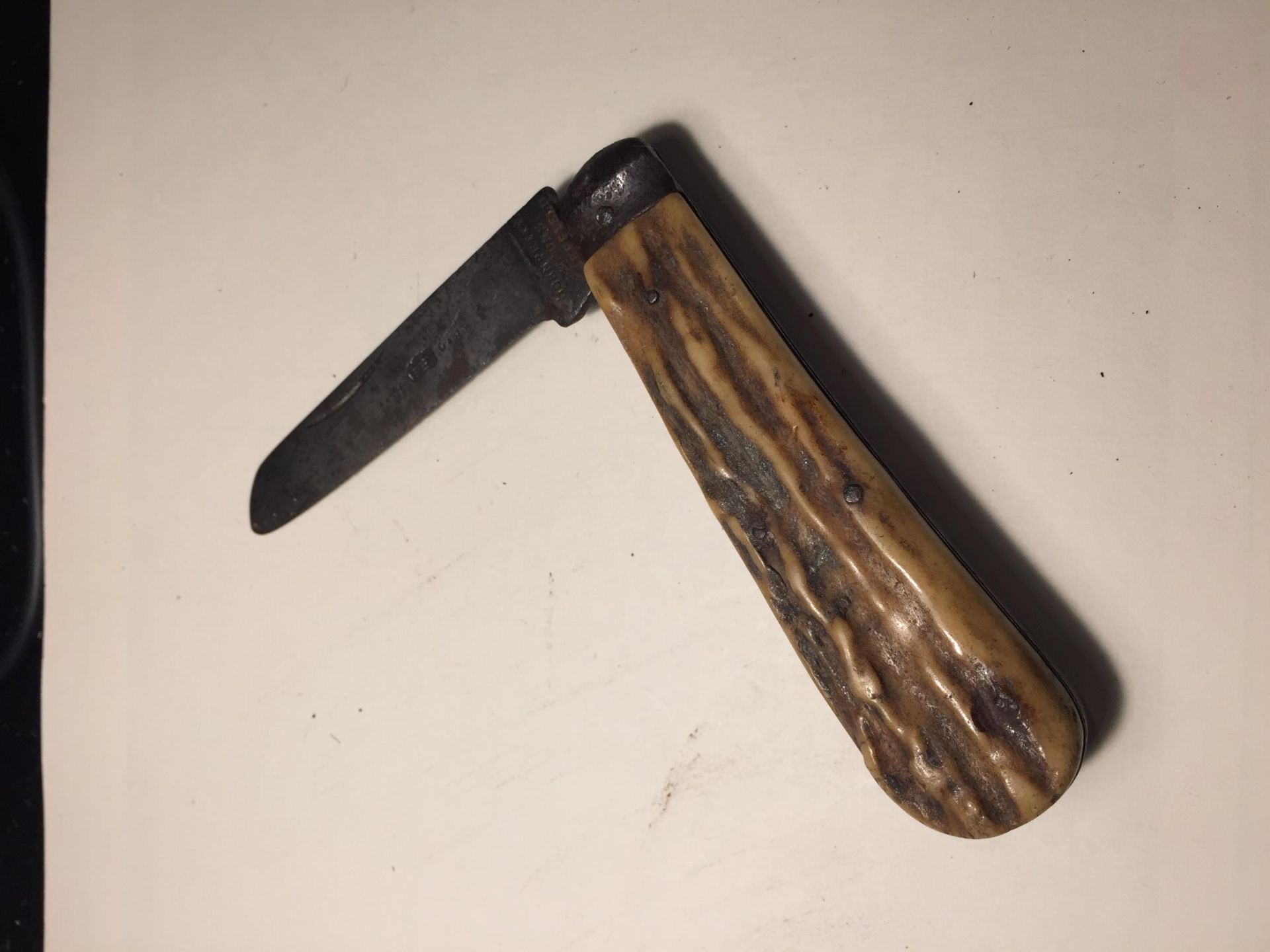 A JOHN PETTY AND SONS BONE HANDLED PEN KNIFE