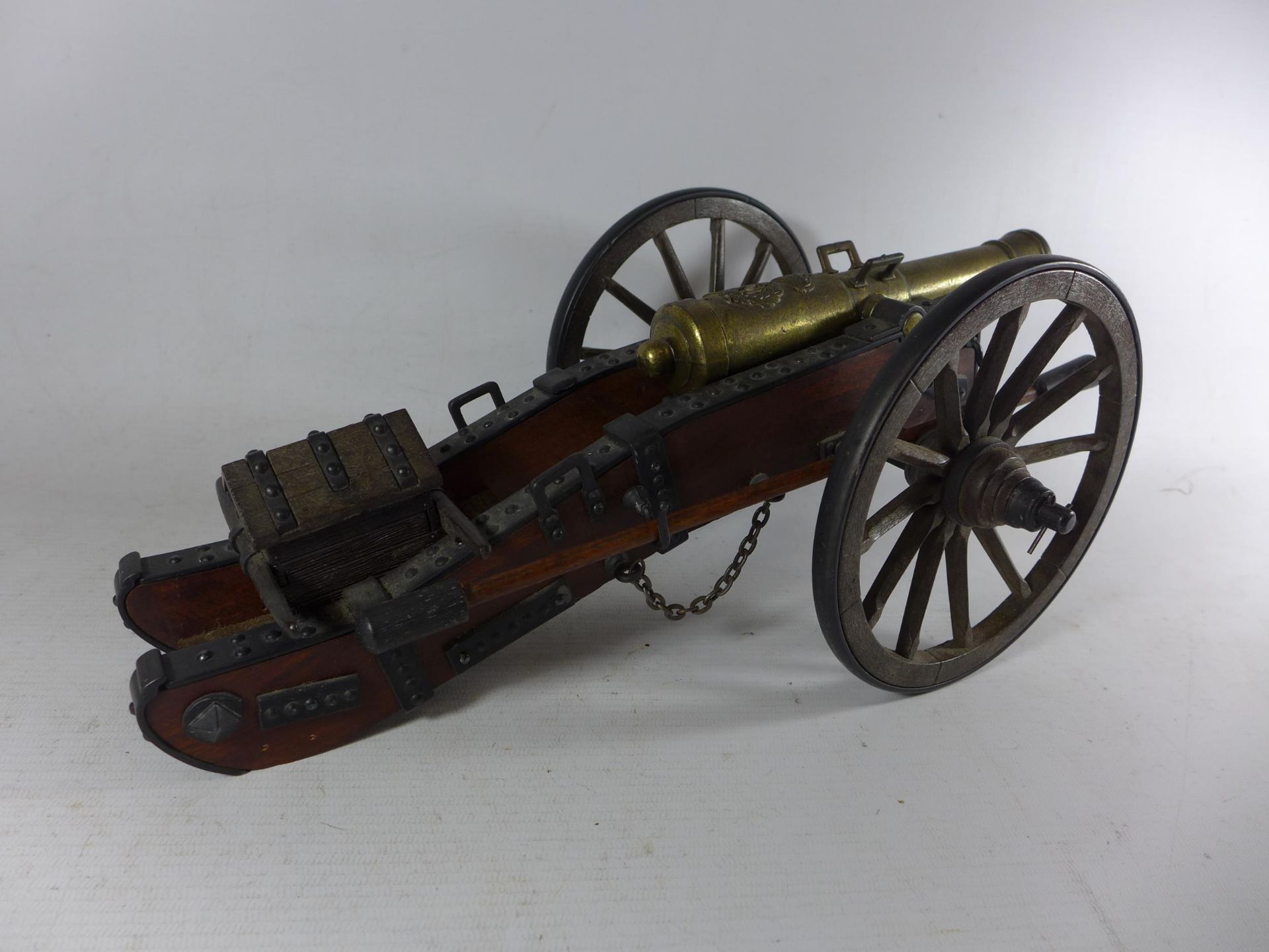 A MODEL OF A NAPOLEONIC WAR CANON, LENGTH 35CM - Image 3 of 4
