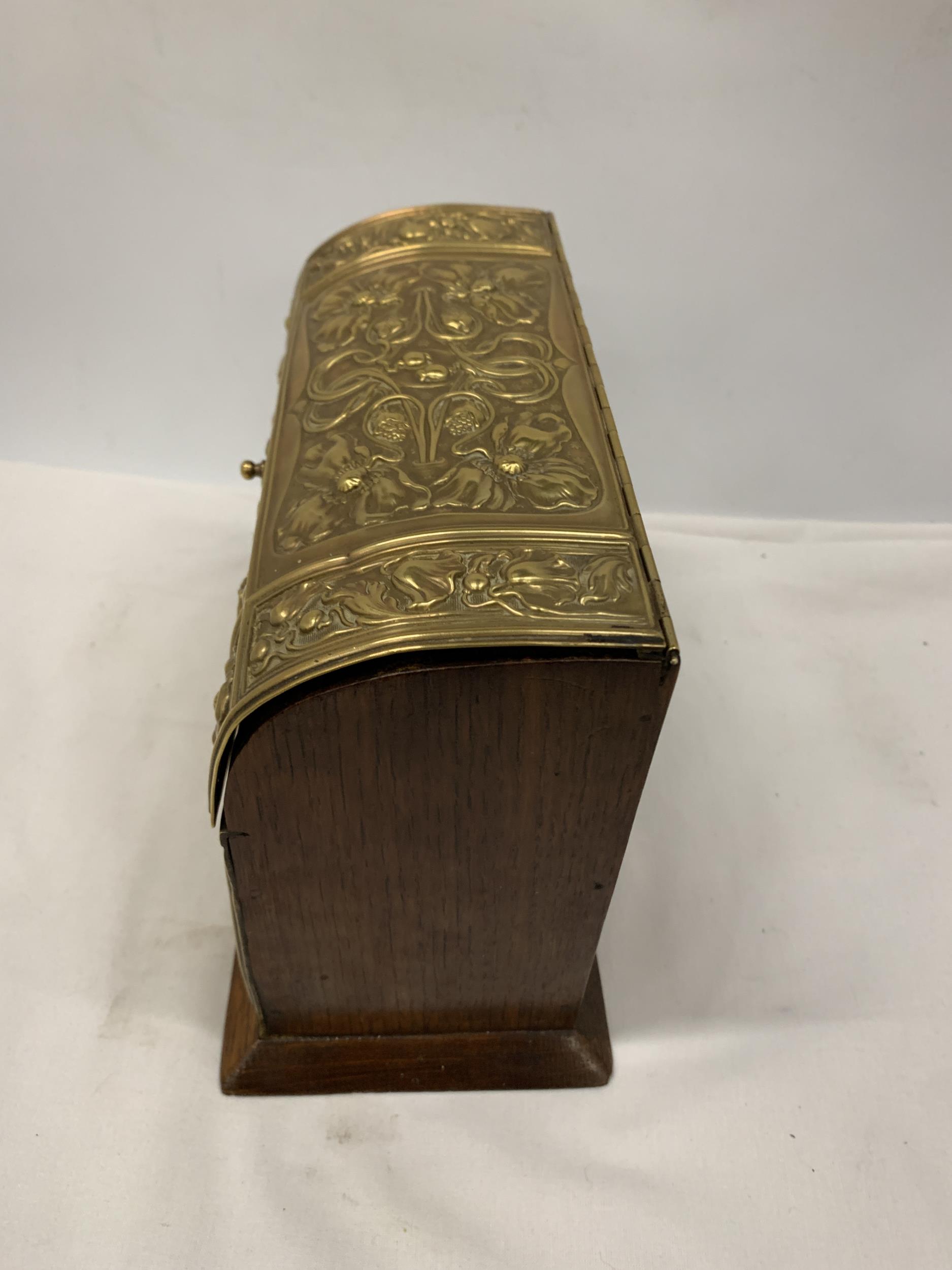 A VINTAGE OAK AND BRASS LETTER BOX - Image 2 of 4