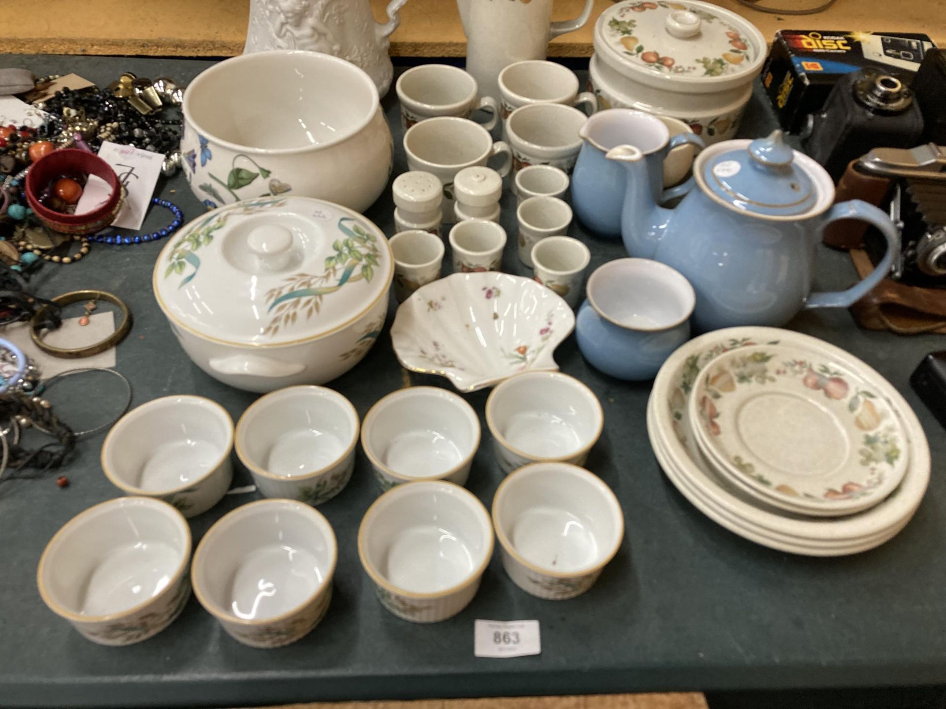 A QUANTITY OF DINNERWARE TO INCLUDE ROYAL WORCESTER FOR MARKS AND SPENCER RAMEKINS AND A SERVING - Image 2 of 6