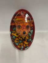 AN ANITA HARRIS HAND PAINTED AND SIGNED IN GOLD FOXES HEAD WALL PLAQUE