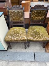 A PAIR OF EDWARDIAN DINING CHAIRS