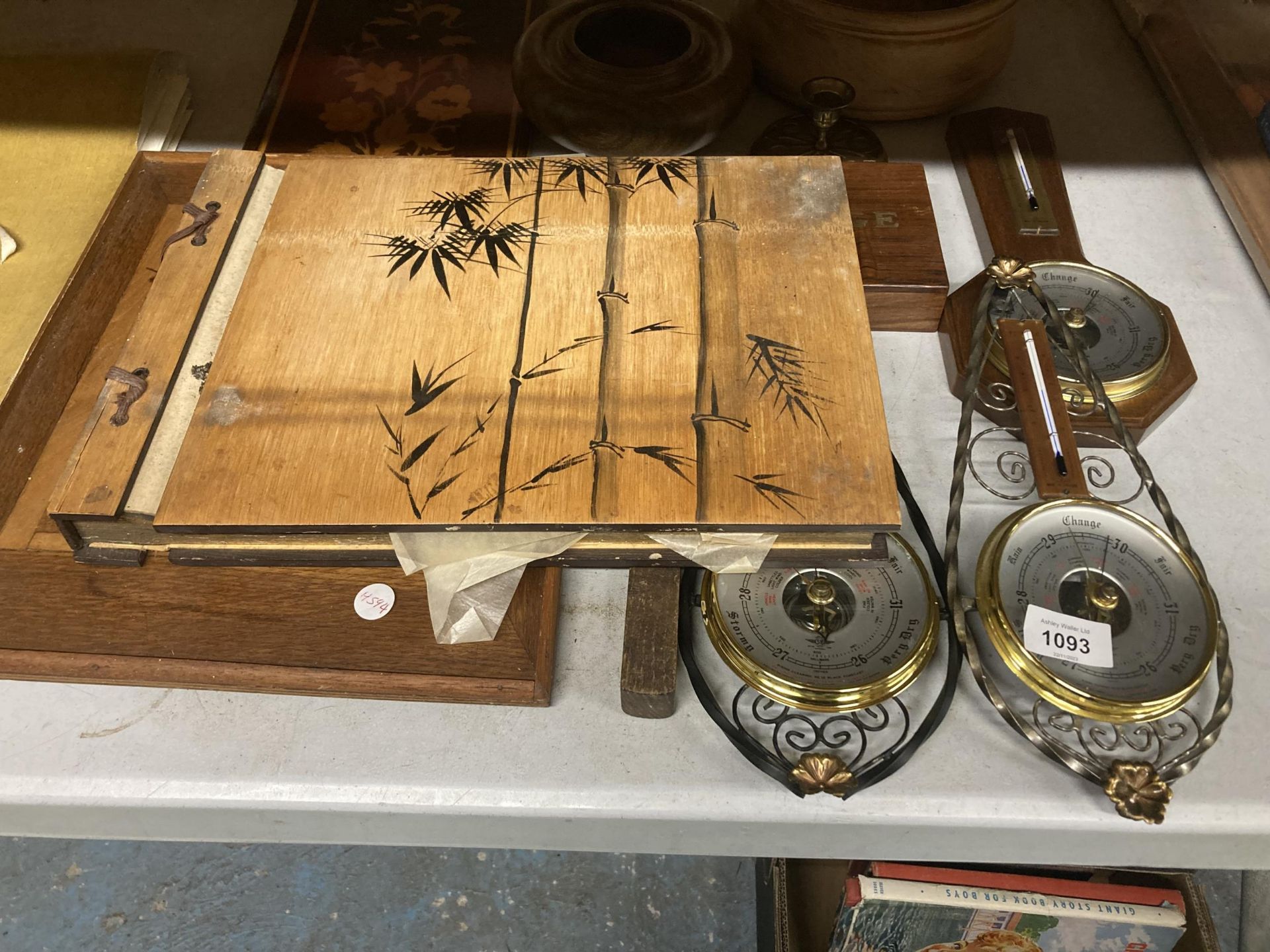 A QUANTITY OF TREEN ITEMS TO INCLUDE MARQUETRY PICTURES, AN ALBUM, BRIDGE BOX AND CARDS, BOWLS, - Image 2 of 3