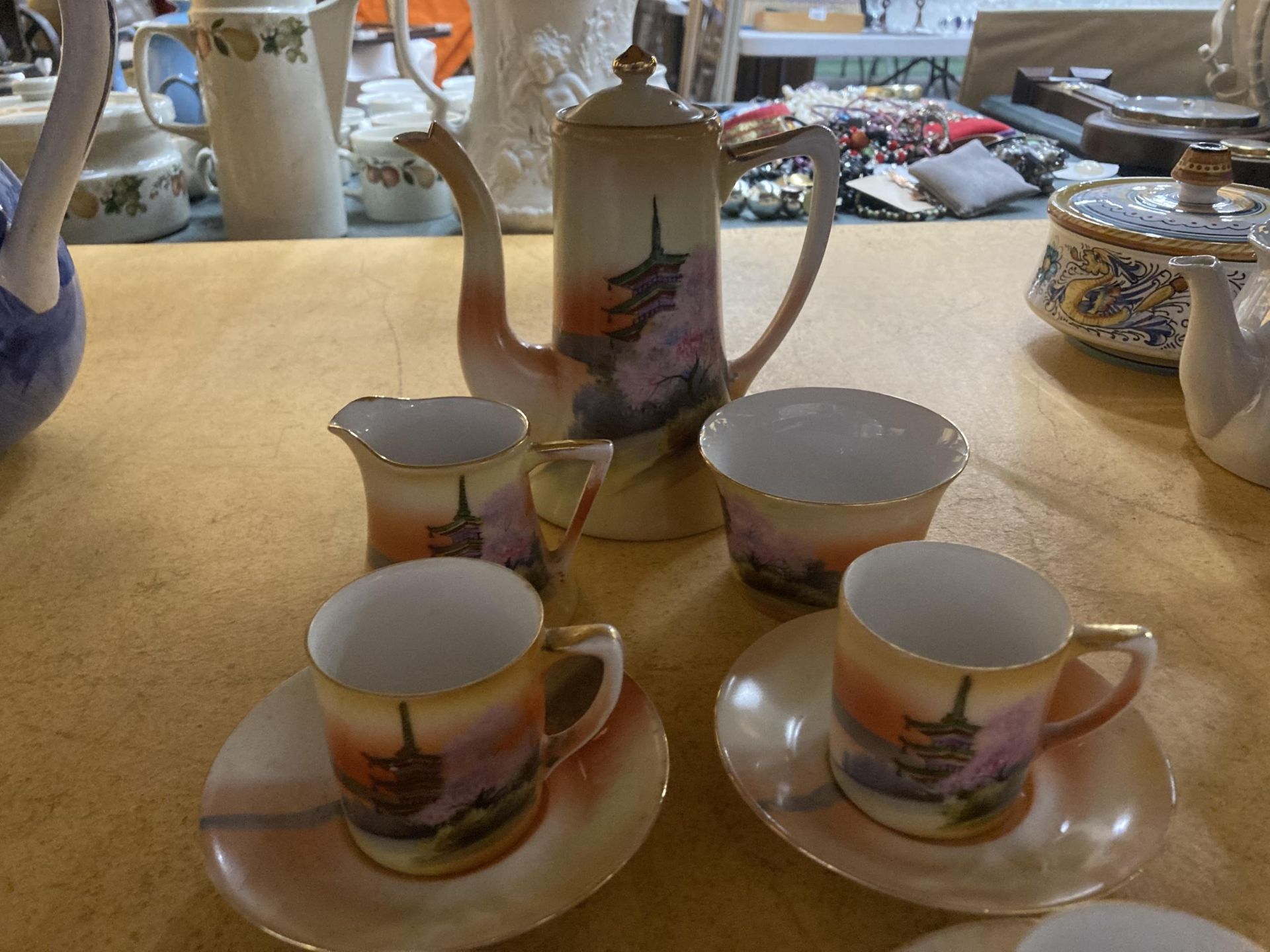 A VINTAGE JAPANESE NORITAKE COFFEE SET TO INCLUDE A COFFEE POT, CREAM JUG, SUGAR BOWL, CUPS MAND - Image 3 of 4