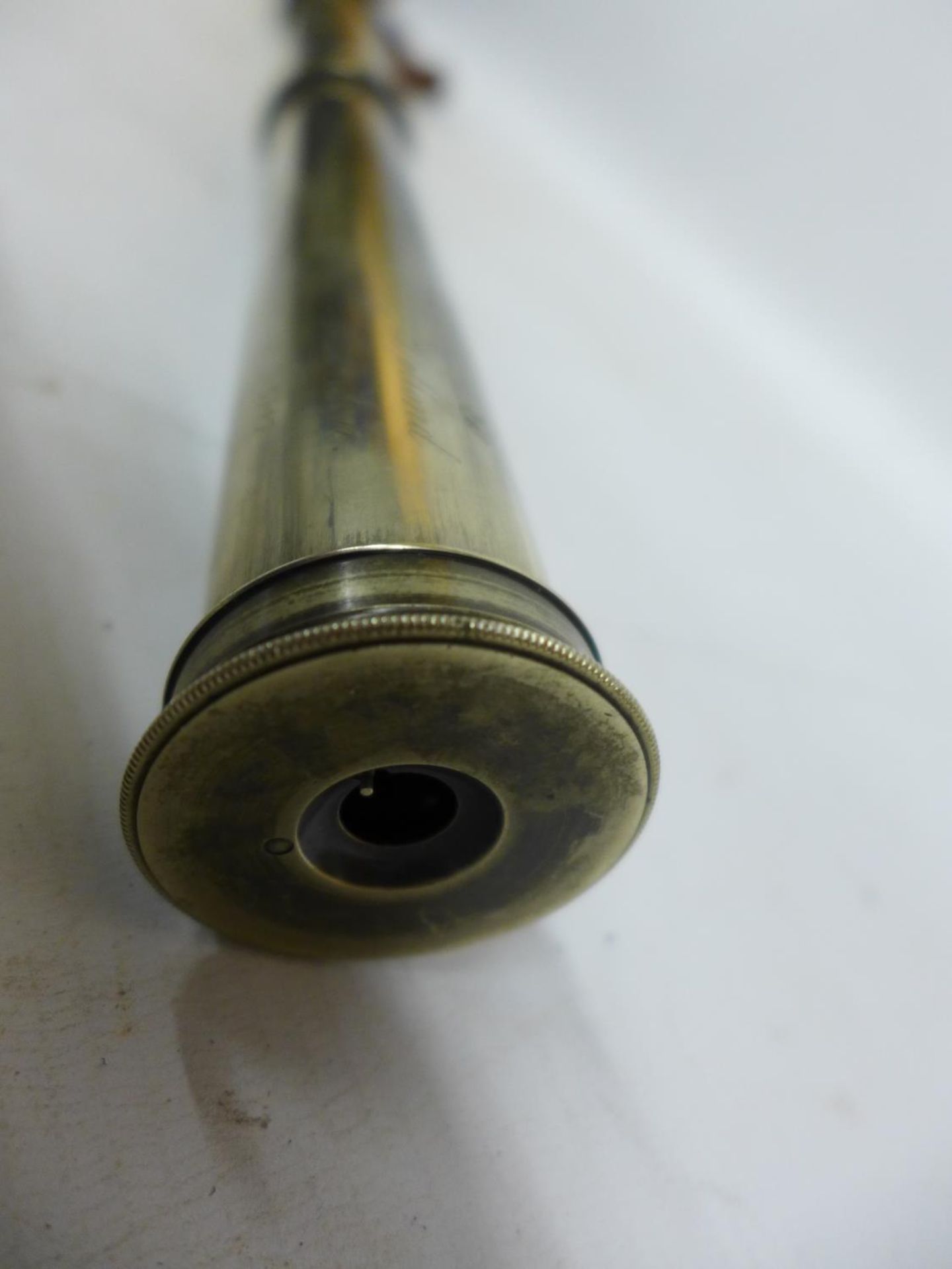 A GOOD EARLY TO MID 19TH CENTURY FOUR DRAW TELESCOPE BY DOLLAND OF LONDON, SERIAL NUMBER 5147, - Image 3 of 6