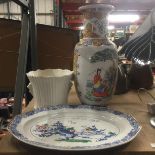 THREE LARGE CERAMIC ITEMS TO INCLUDE A LARGE ORIENTAL STYLE VASE, A MEAT PLATTER WITH BIRD DESIGN