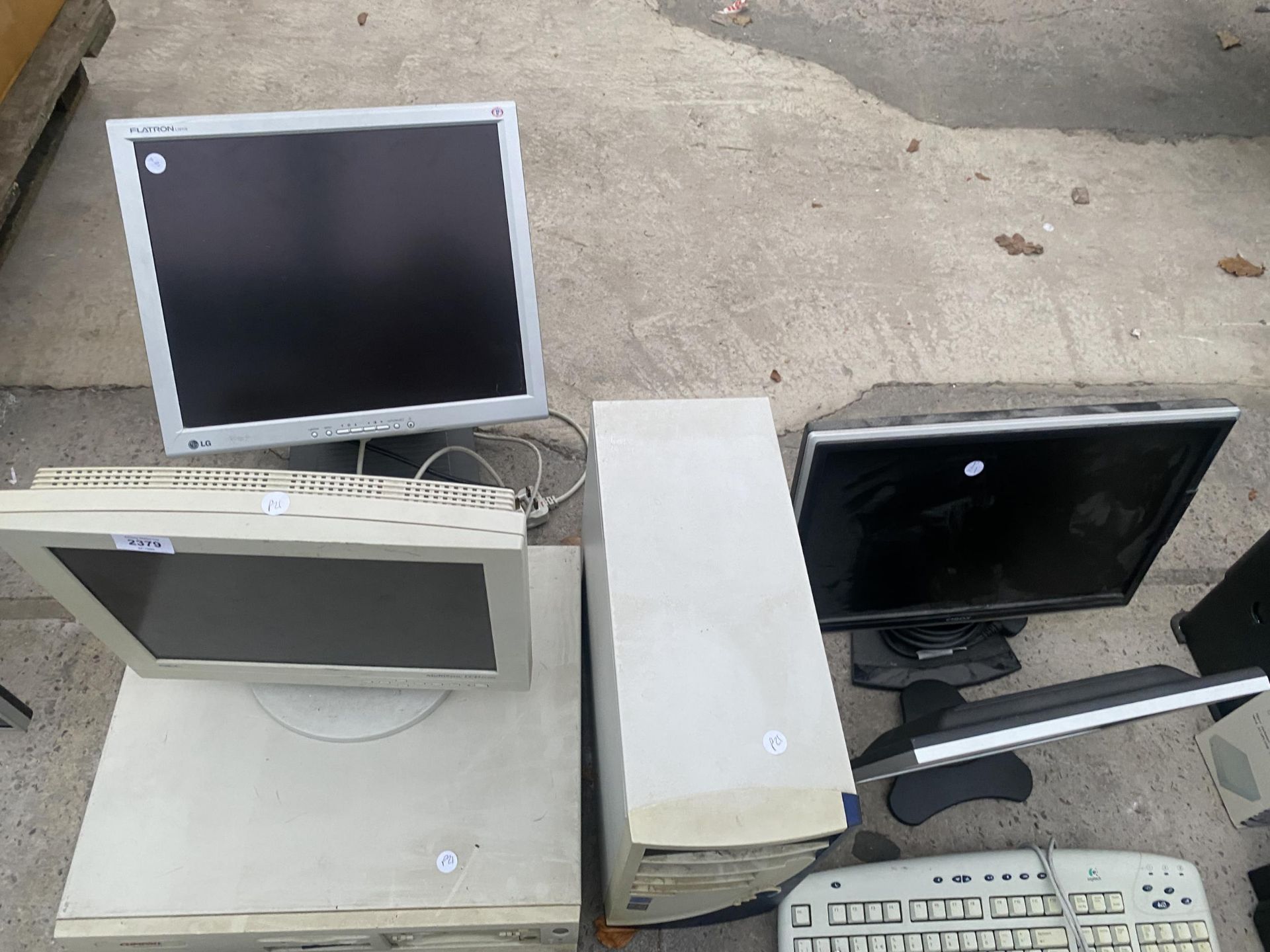 AN ASSORTMENT OF COMPUTER ITEMS TO INCLUDE MONITORS, KEYBOARDS AND TOWERS ETC - Image 2 of 3