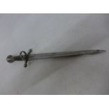 A 15TH/17TH CENTURY MAIN-GAUCHE (LEFT HAND PARRYING DAGGER), 28CM DOUBLE EDGED BLADE WITH SHIELD