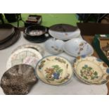 A MIXED LOT OF PLATES TO INCLUDE ROYAL ALBERT, FLORA HOLLAND AND FURTHER HOLLAND EXAMPLES