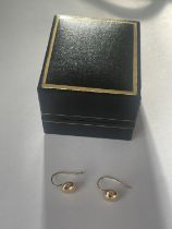 A PAIR OF 9CT GOLD EARRINGS