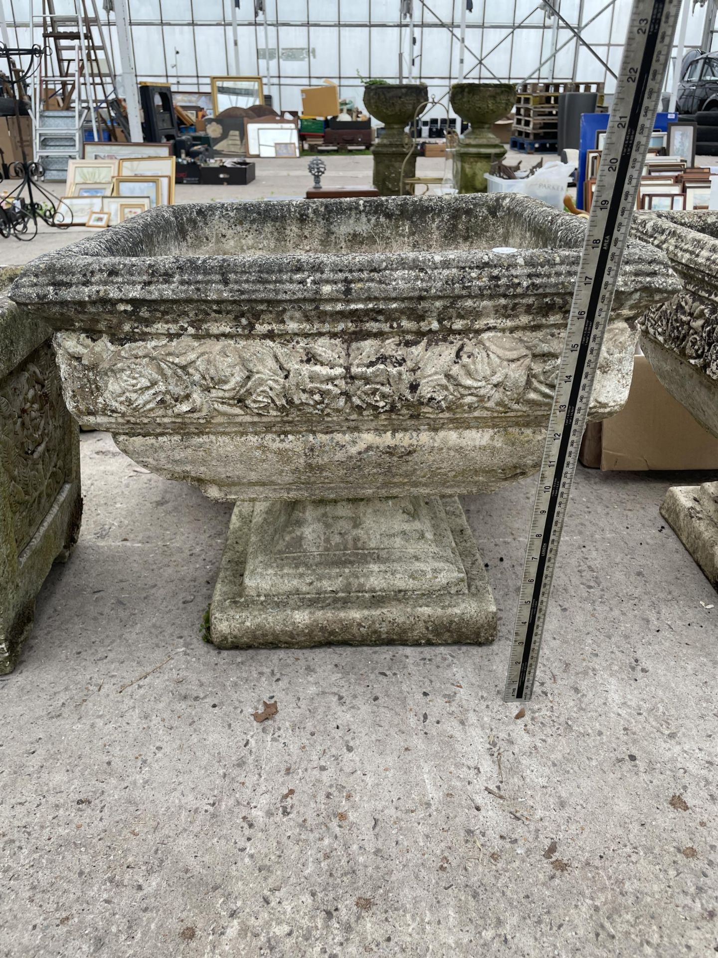 A PAIR OF SQUARE CONCRETE GARDEN PLANTERS (H:42CM) - Image 2 of 3