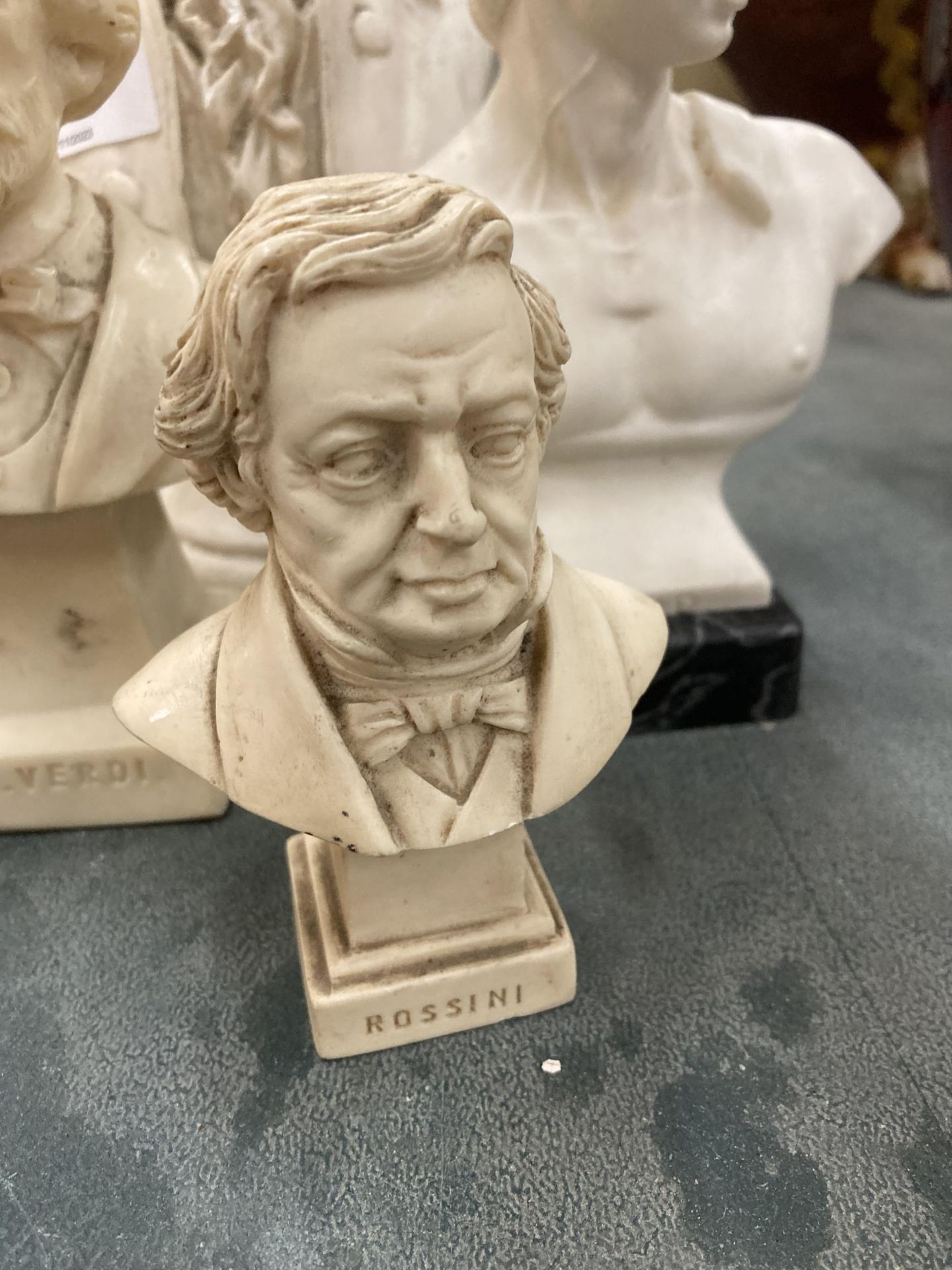 A GROUP OF FOUR RESIN BUSTS OF CLASSICAL FIGURES - Image 2 of 4