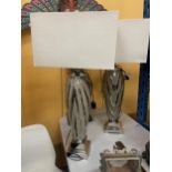 A PAIR OF MODERN TABLE LAMPS ON CHROME EFFECT BASES WITH SHADES