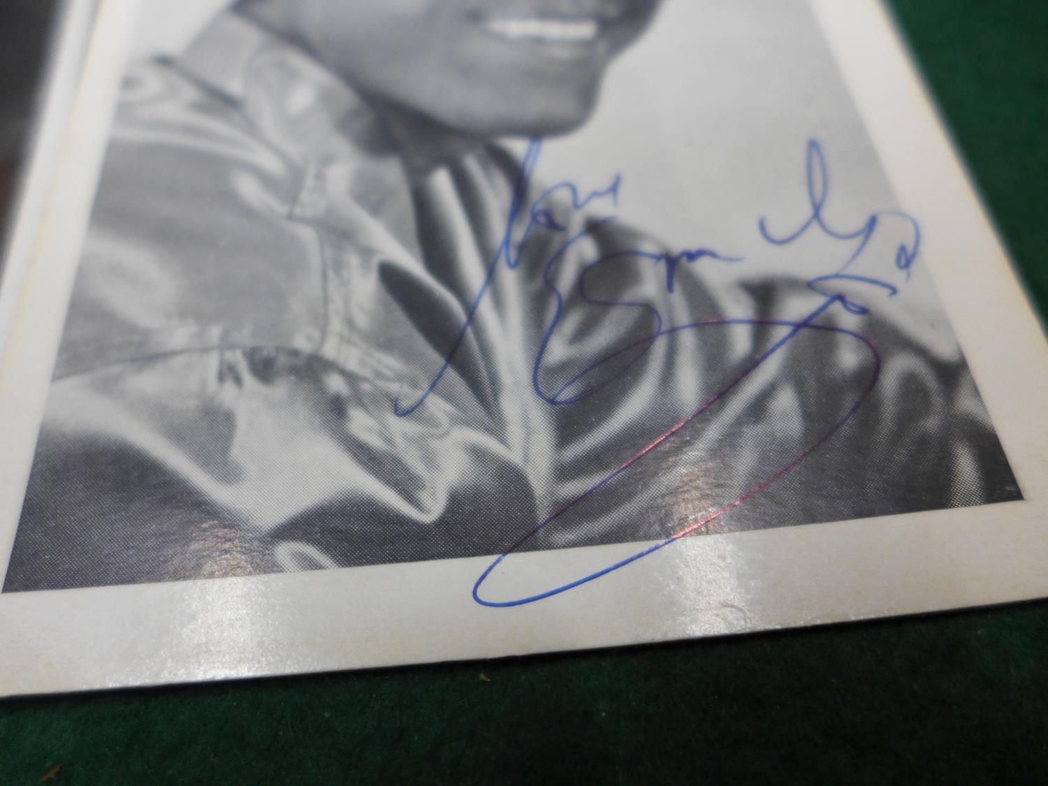 A SIGNED JIMMY YOUNG PHOTOGRAPH, SIGNED EMILE FORD POSTCARD AND A CREW CUTS POSTCARD - Image 3 of 5
