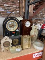 A COLLECTION OF VINTAGE MANTLE CLOCKS PLUS AN ONYX TABLE LIGHTER, ASH TRAY AND VASE