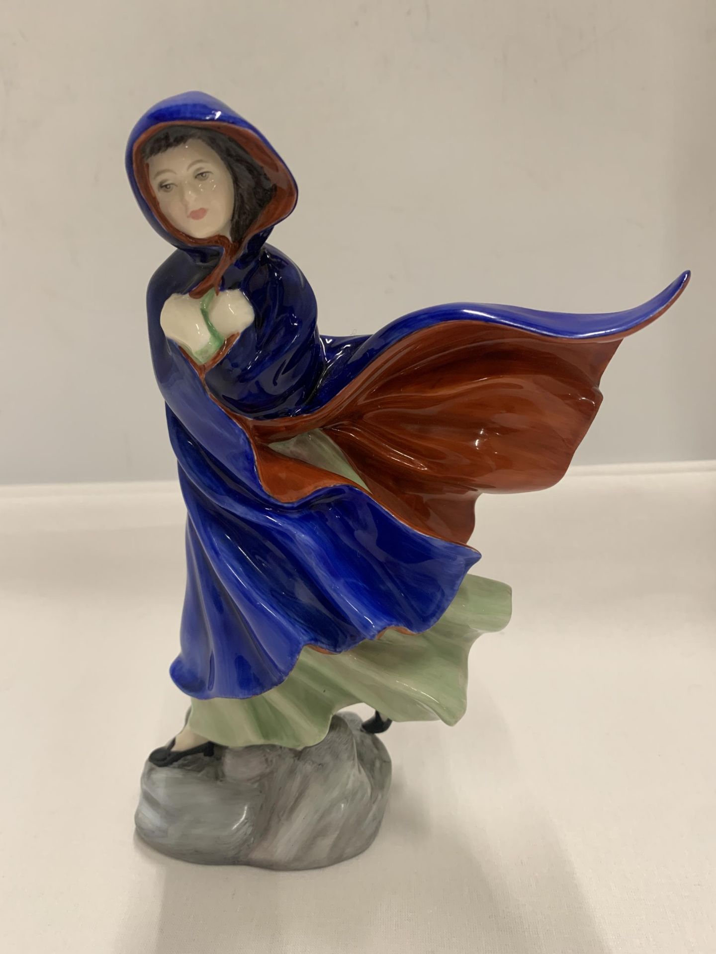 A ROYAL DOULTON FIGURE MAY HN 2746 SIGNED IN GOLD