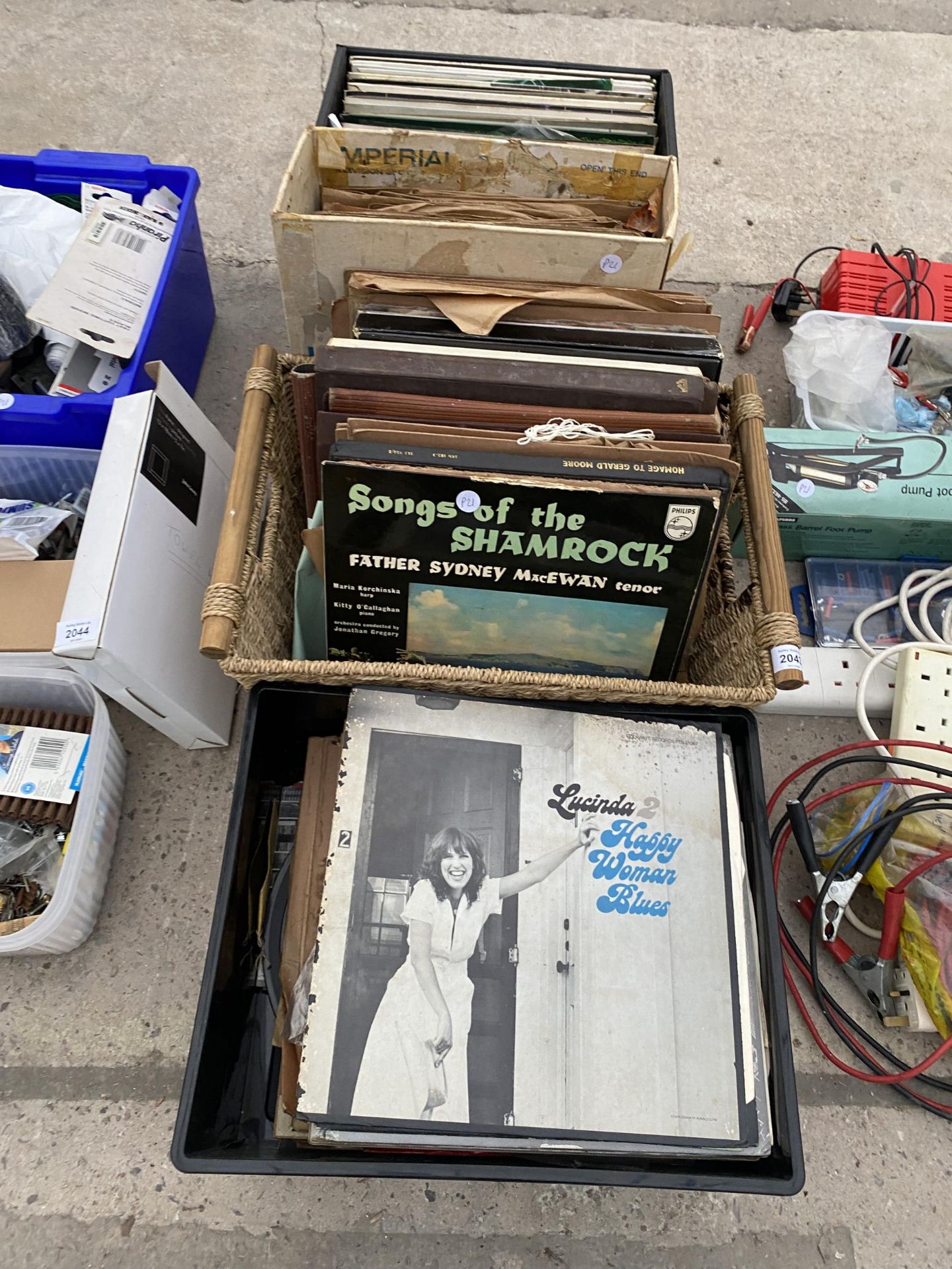 A LARGE ASSORTMENT OF LP RECORDS