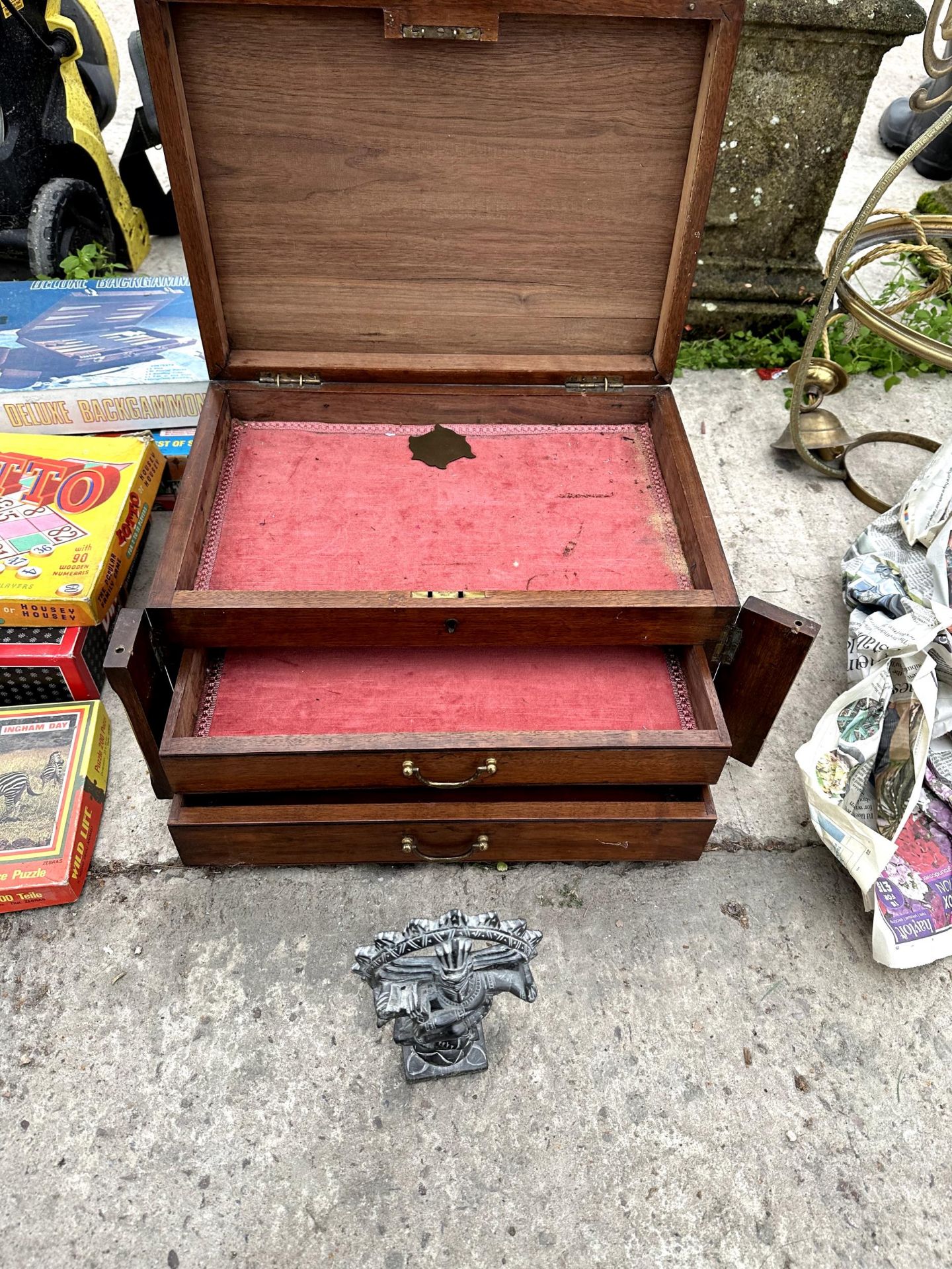 A MINIATURE OAK CHEST OF TWO DRAWERS AND A HINDU FIGURE - Image 2 of 2