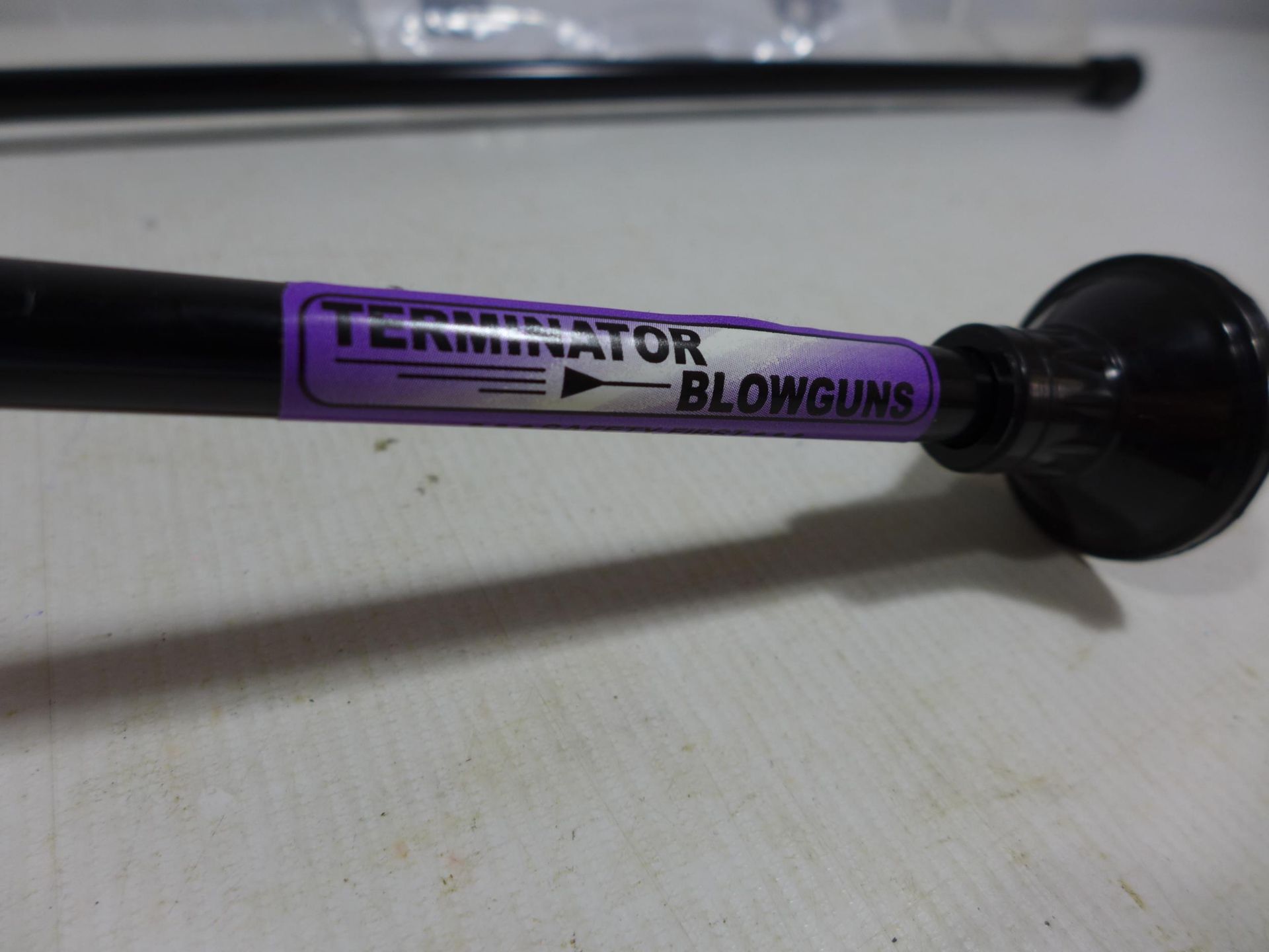 A TERMINATOR BLOWGUN, LENGTH 125CM, IN ORIGINAL PACKET - Image 2 of 3