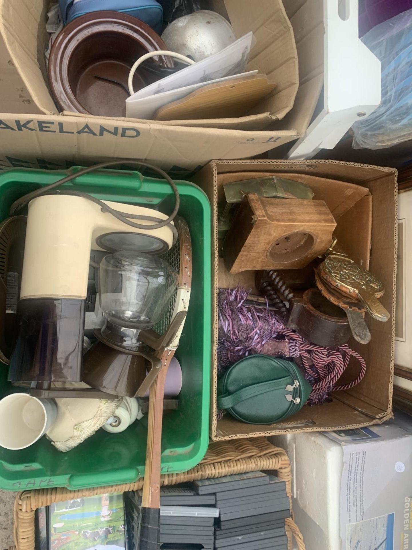 AN ASSORTMENT OF HOUSEHOLD CLEARANCE ITEMS - Bild 3 aus 5