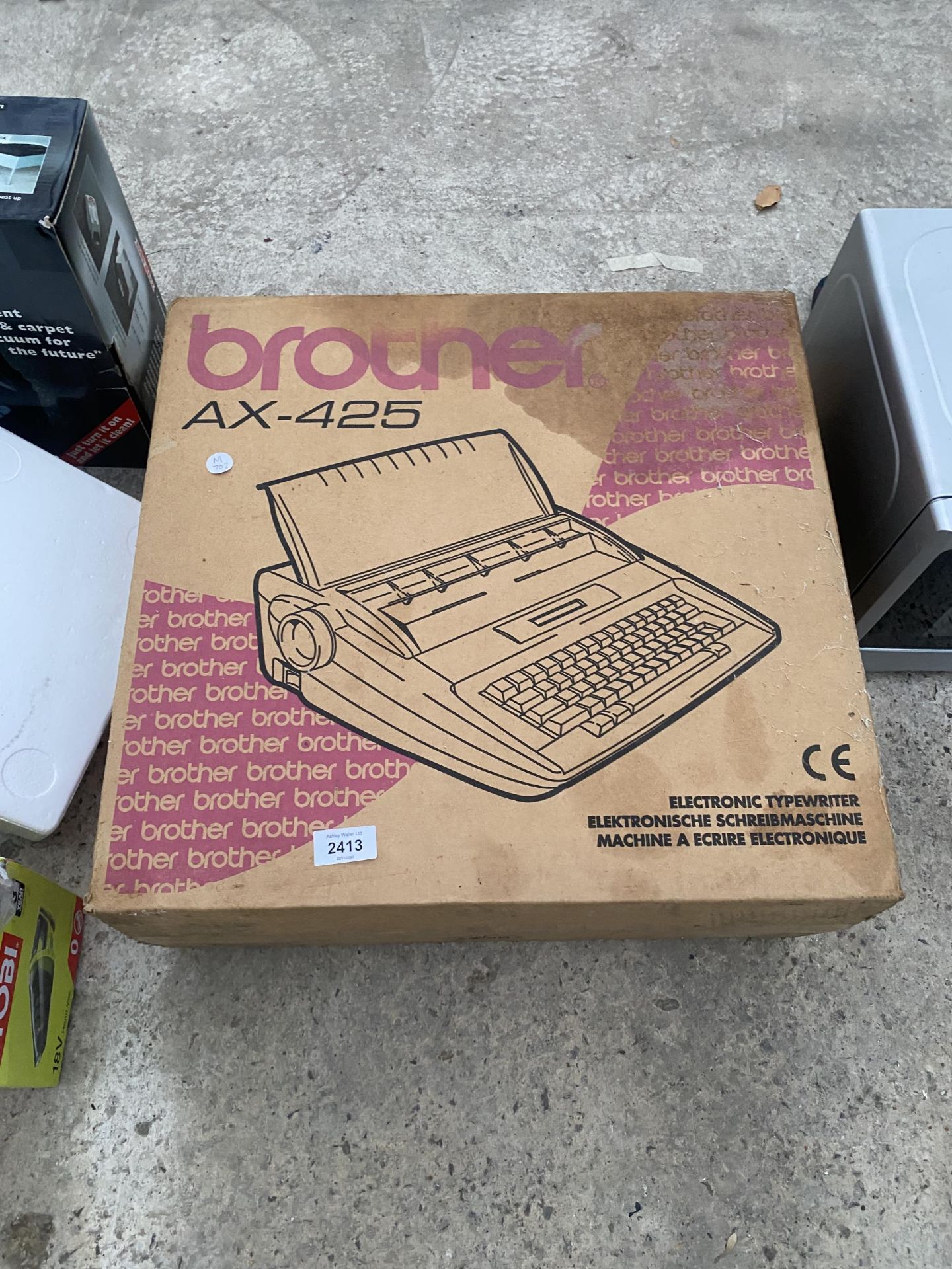 A BOXED BROTHER AX 425 TYPE WRITER