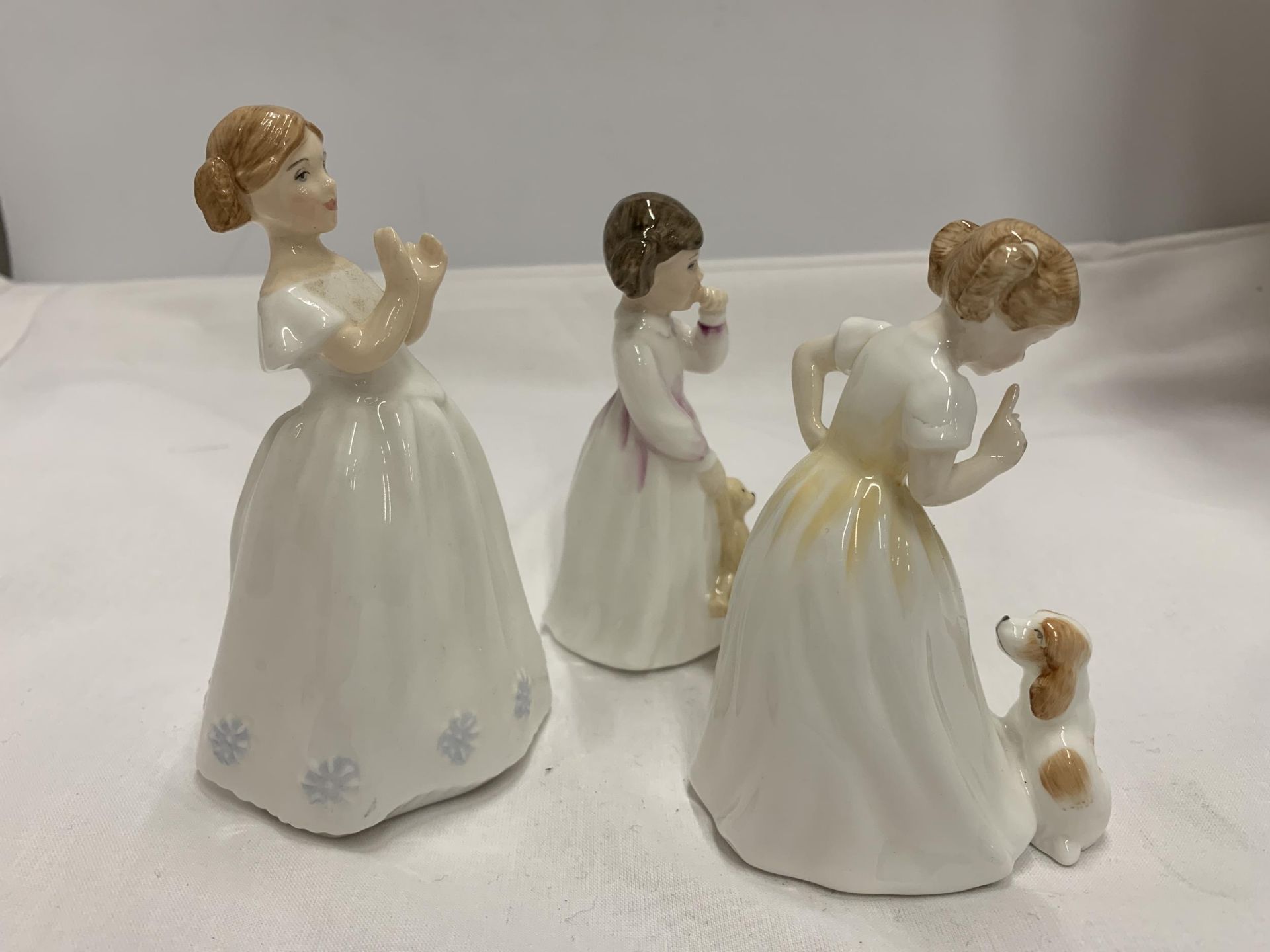 THREE ROYAL DOULTON FIGURES - 'CATHERINE' HN3044, 'DADDY'S GIRL' HN3435 AND HN3123 (ALL SECONDS) - Image 4 of 5