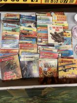 A VERY LARGE COLLECTION OF VINTAGE 'COMMANDO' COMICS
