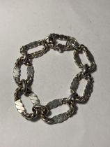 A SILVER ROPE LINK BRACELET