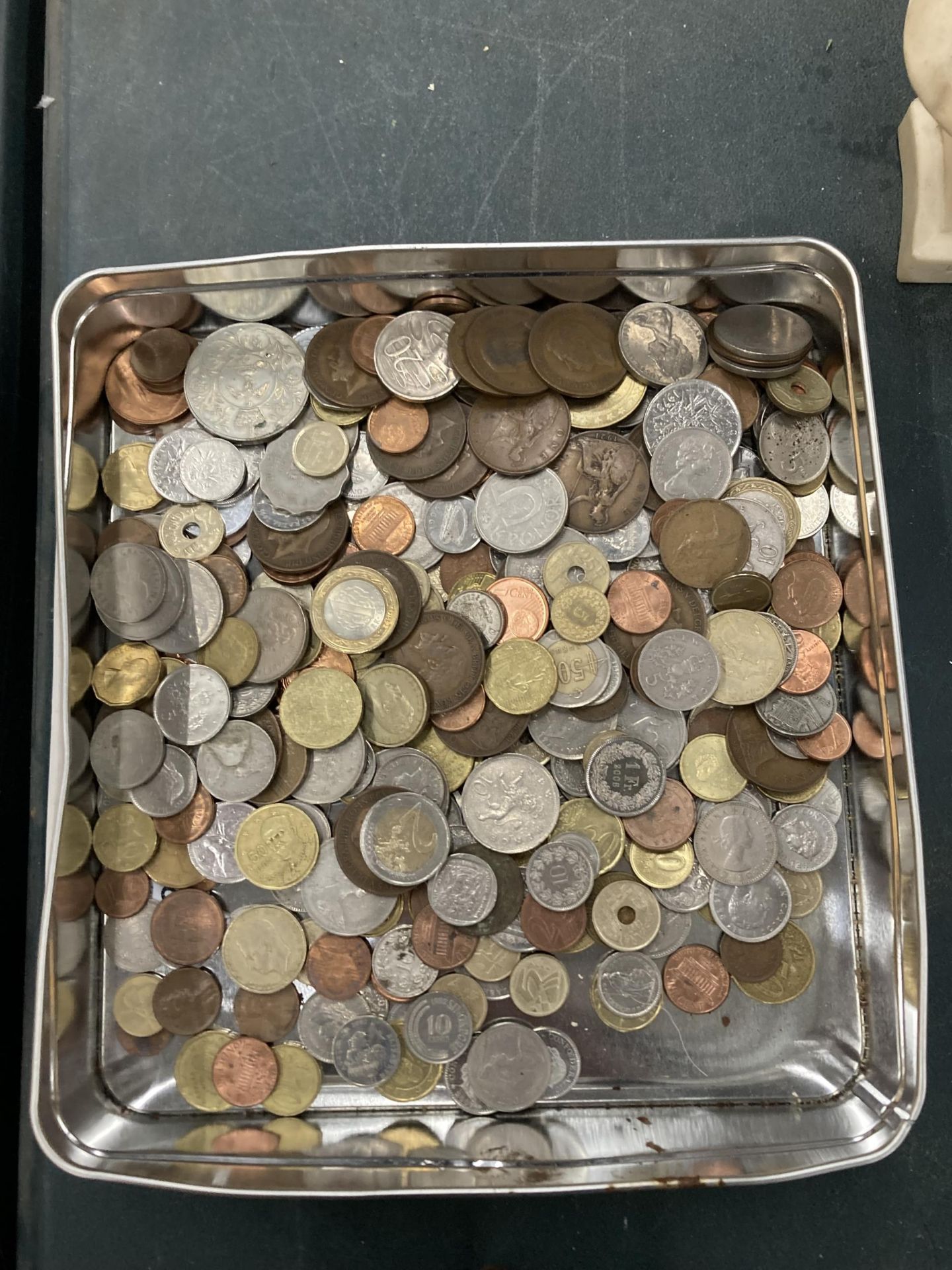 A COLLECTION OF VINTAGE WORLD COINS