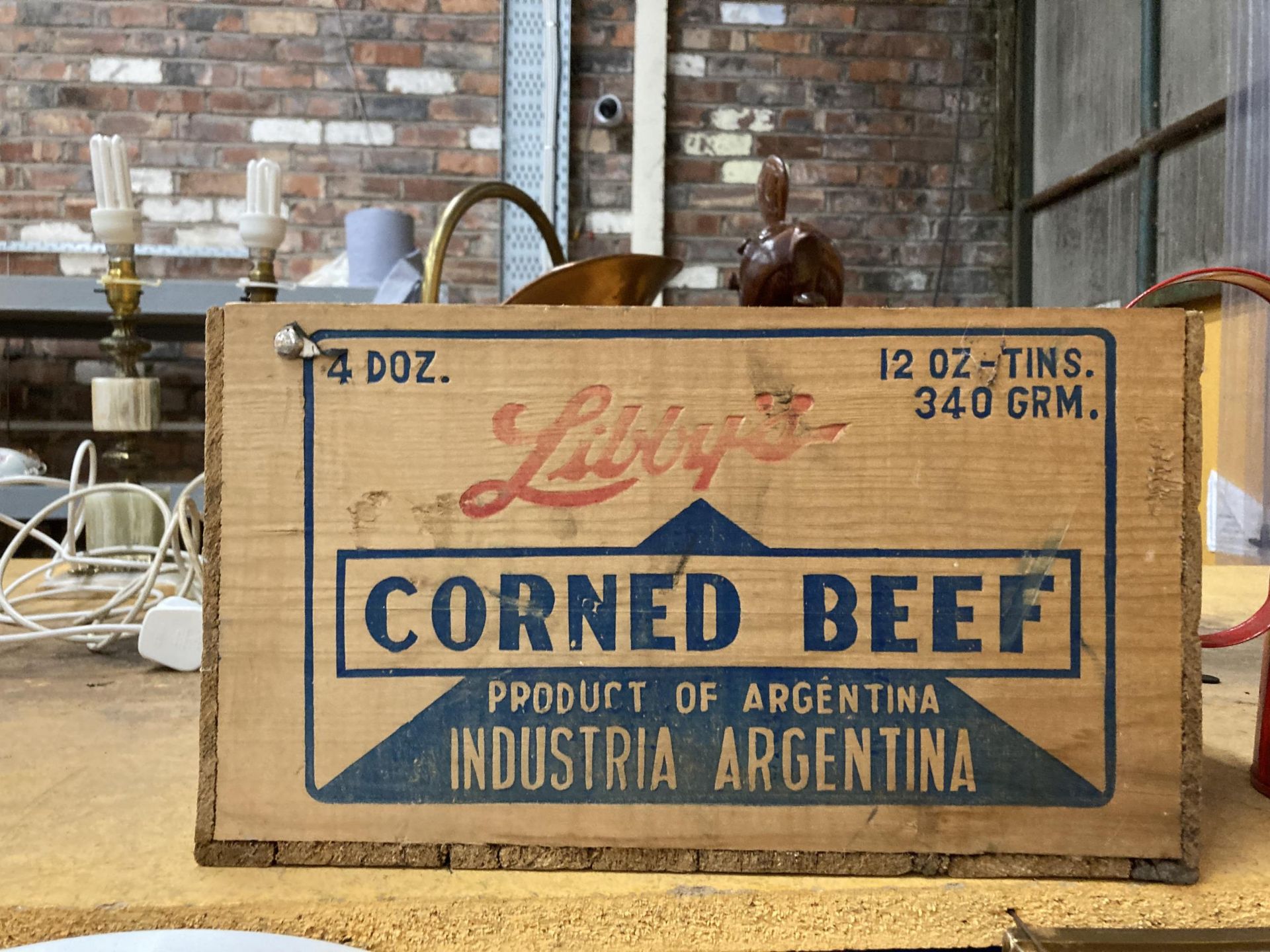 A VINTAGE 'LIBBYS' CORNED BEEF BOX