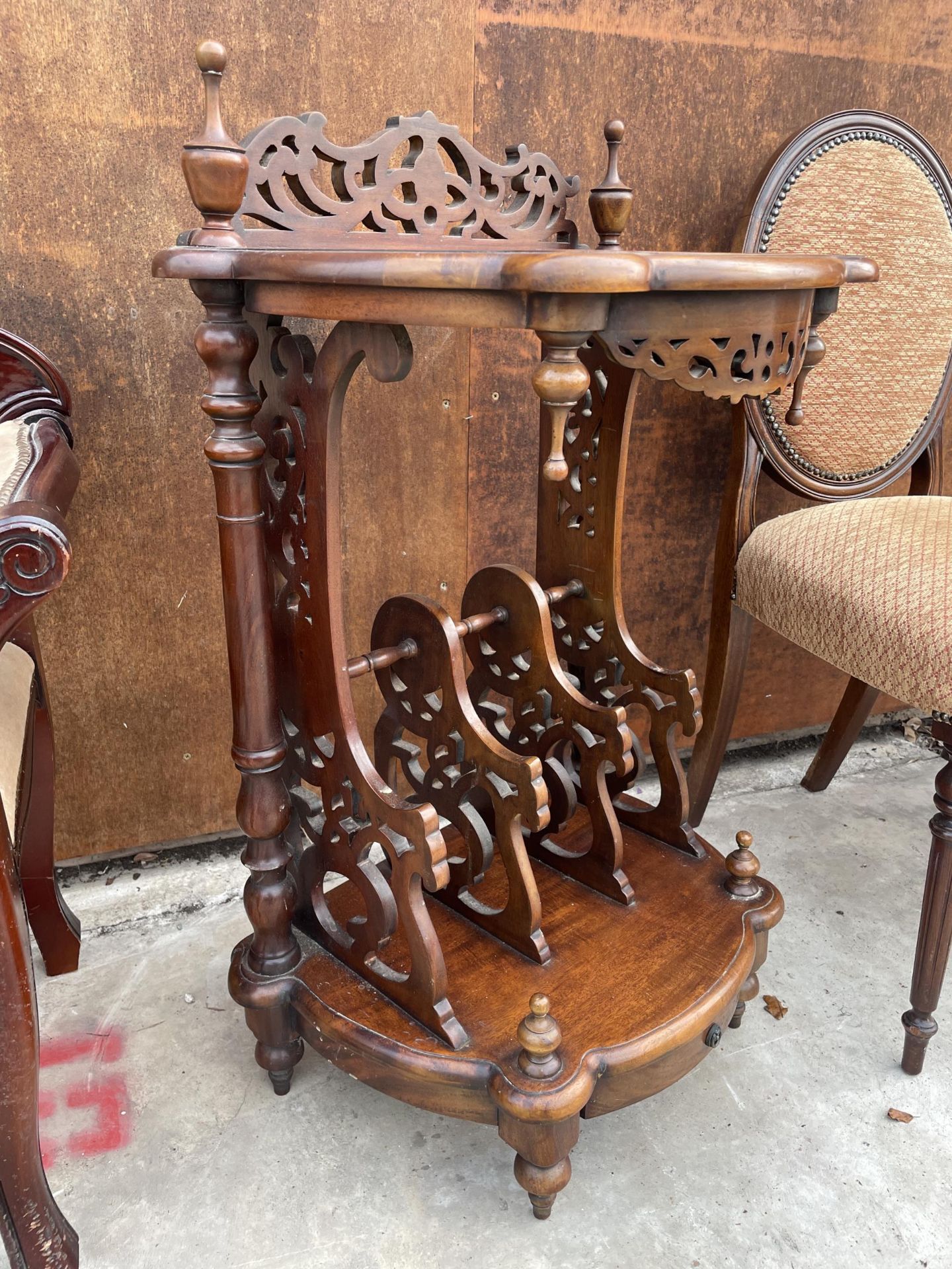 A VICTORIAN STYLE TABLE MAGAZINE / MUSIC RACK WITH PIERCED FRETWORK DECORATION - Image 2 of 4