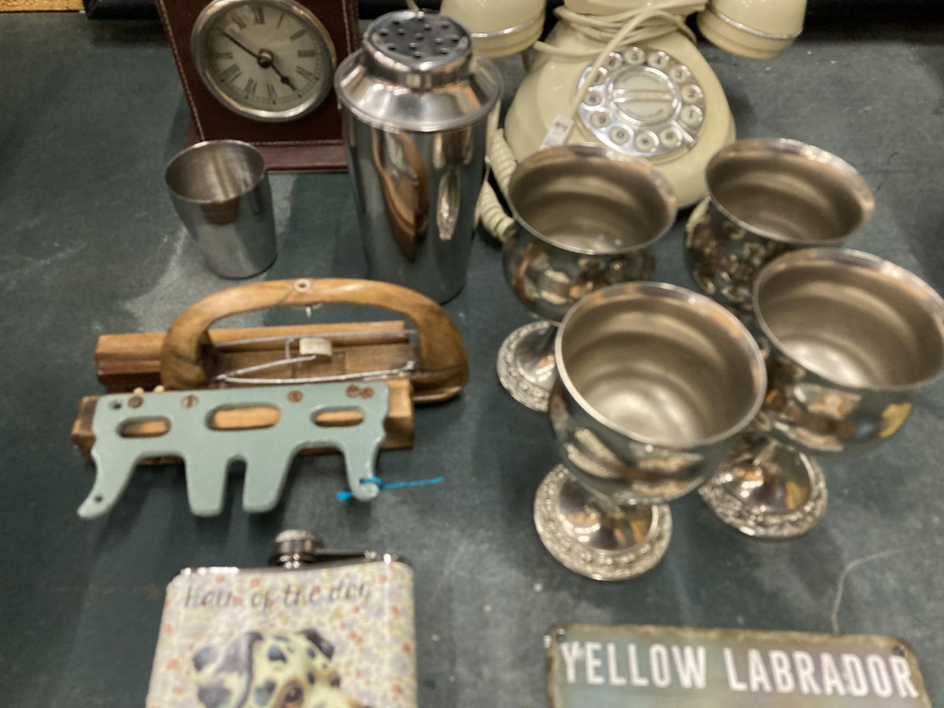 A MIXED LOT TO INCLUDE SILVER PLATED GOBLETS, HIP FLASKS, A VINTAGE STYLE TELEPHONE, COCKTAIL - Image 3 of 4