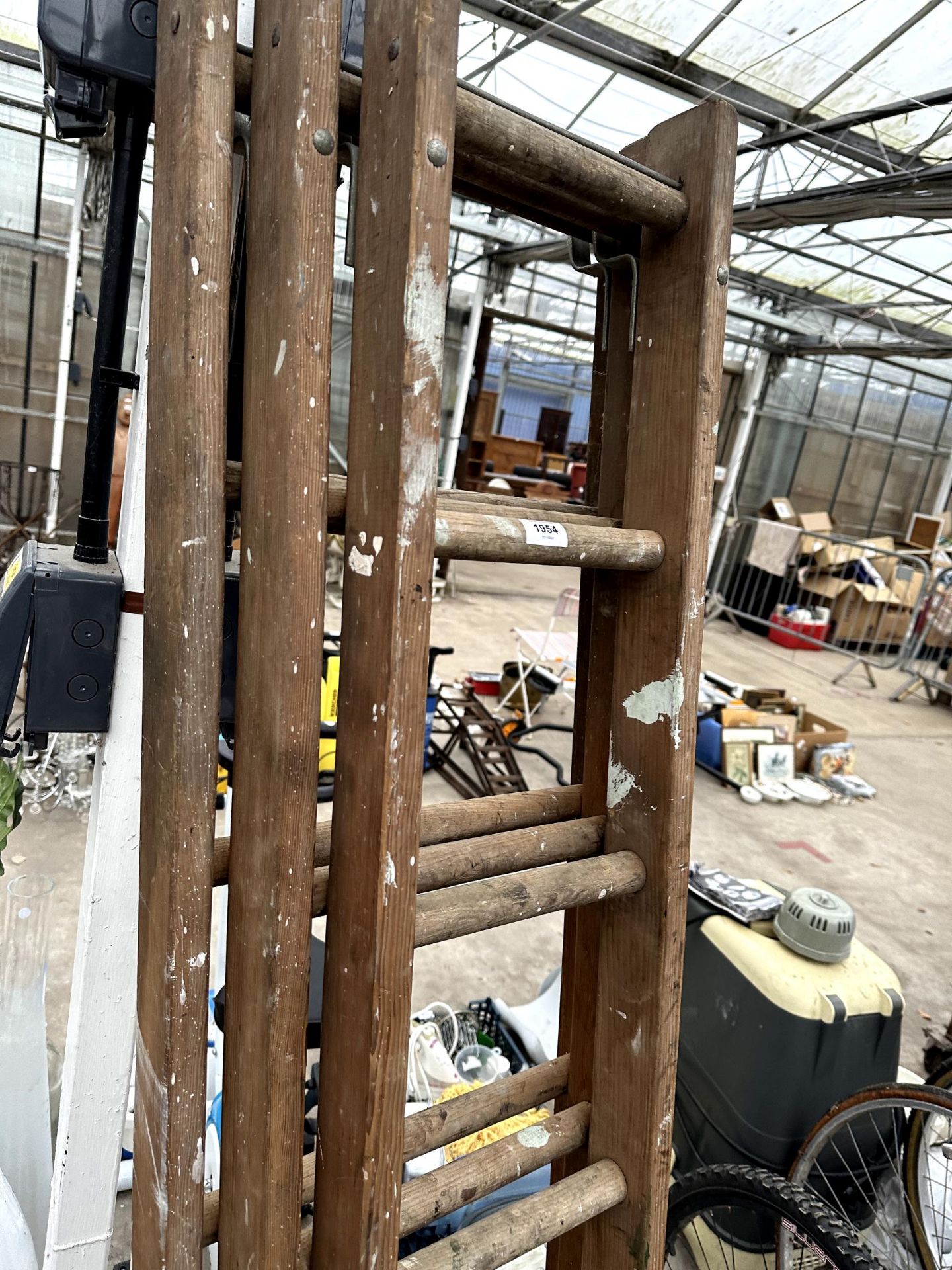 A VINTAGE THREE SECTION 21 RUNG WOODEN EXTENDABLE LADDER - Image 2 of 3