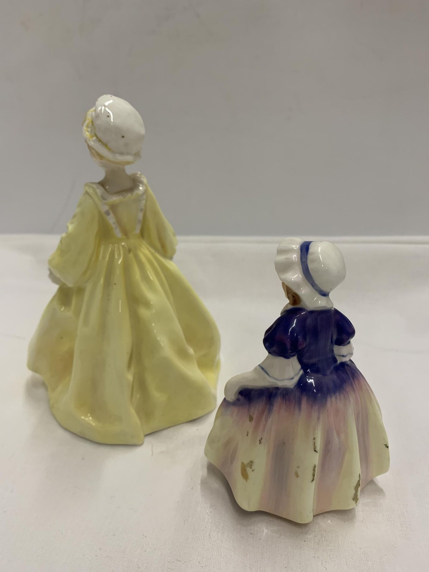 TWO FIGURES - ROYAL DOULTON 'DINKY DO' HN1678 (SECONDS) AND A ROYAL WORCESTER 'GRANDMOTHER'S - Image 3 of 5