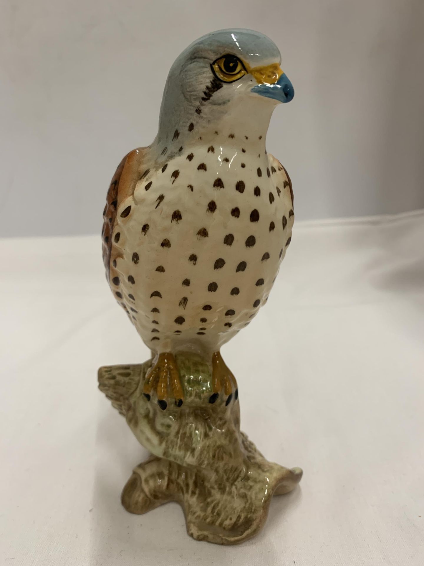 A BESWICK FALCON BIRD MODEL - Image 4 of 4