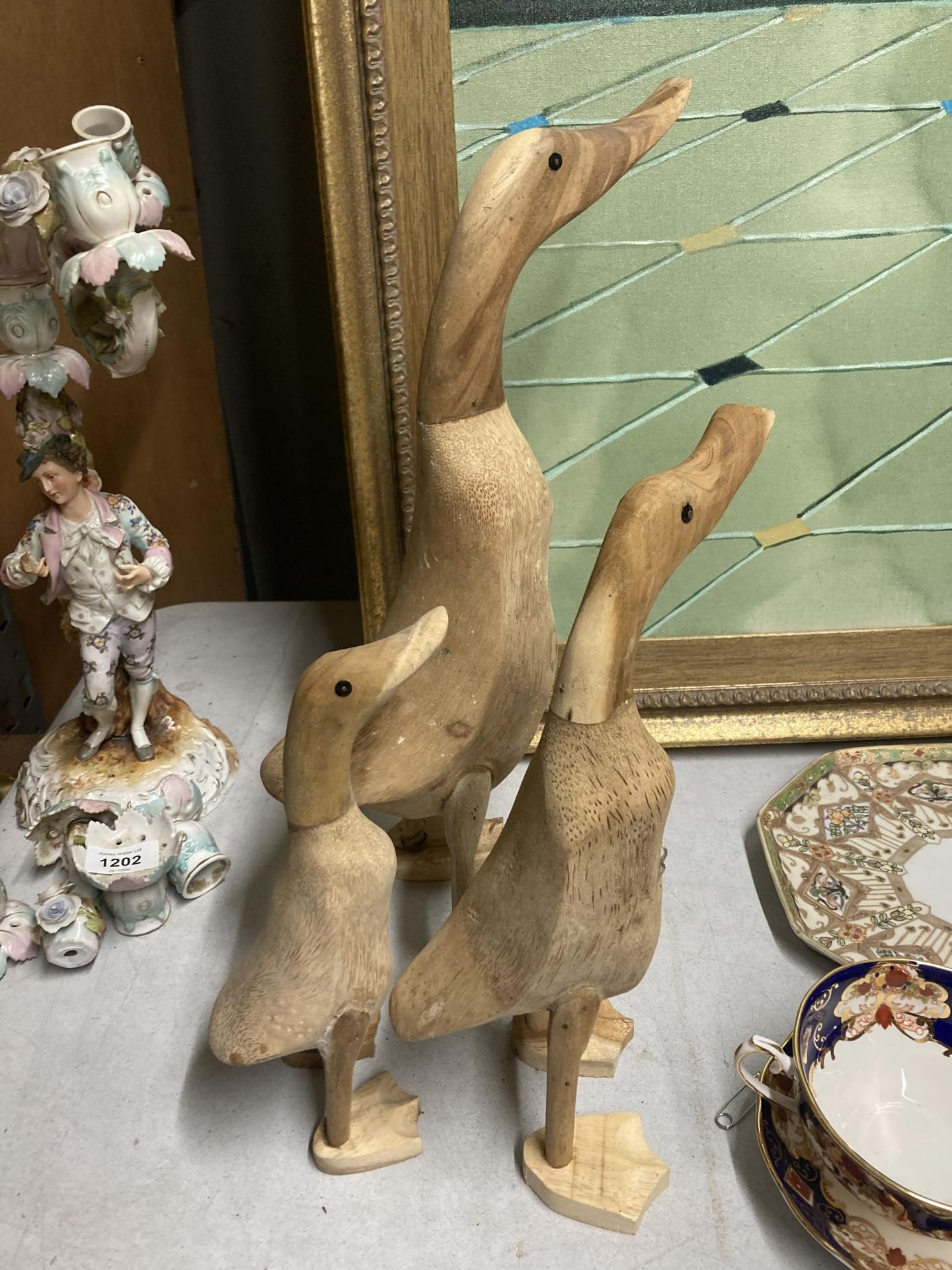 A GROUP OF THREE WOODEN DUCK FIGURES - Image 2 of 3