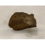 A SMALL METEORITE ROCK, AROUND 1KG, LENGTH 7CM